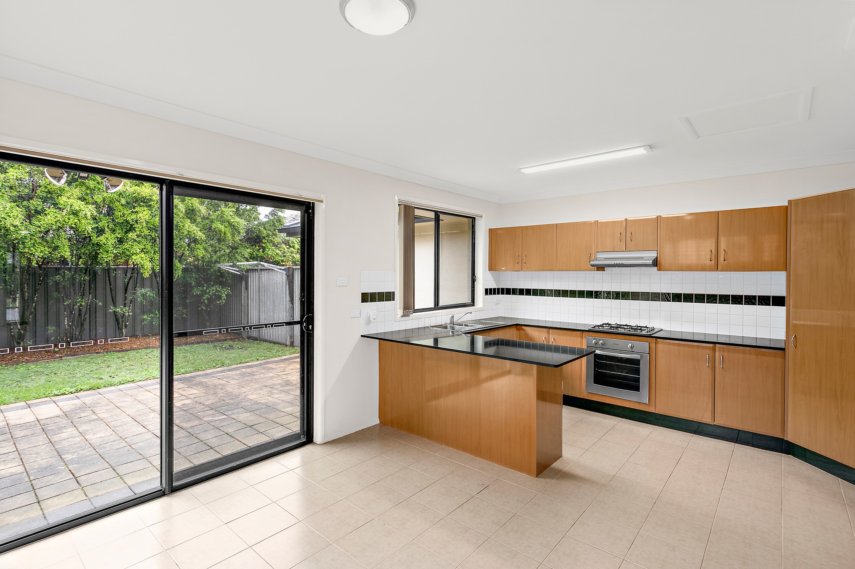 1/142 Haywards Bay Drive, Haywards Bay, NSW 2530