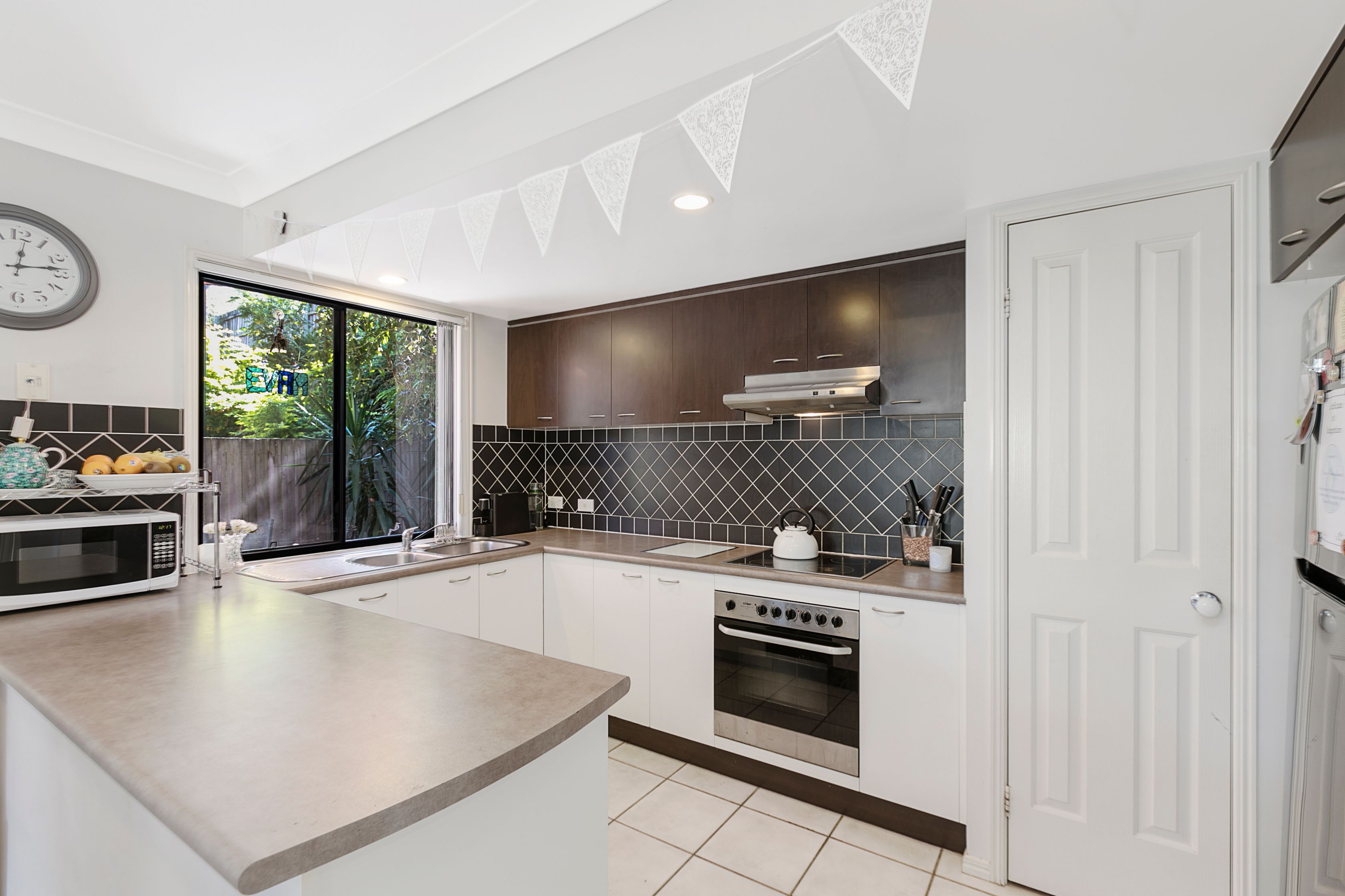 27/1158 Cavendish Road, Mount Gravatt East, QLD 4122
