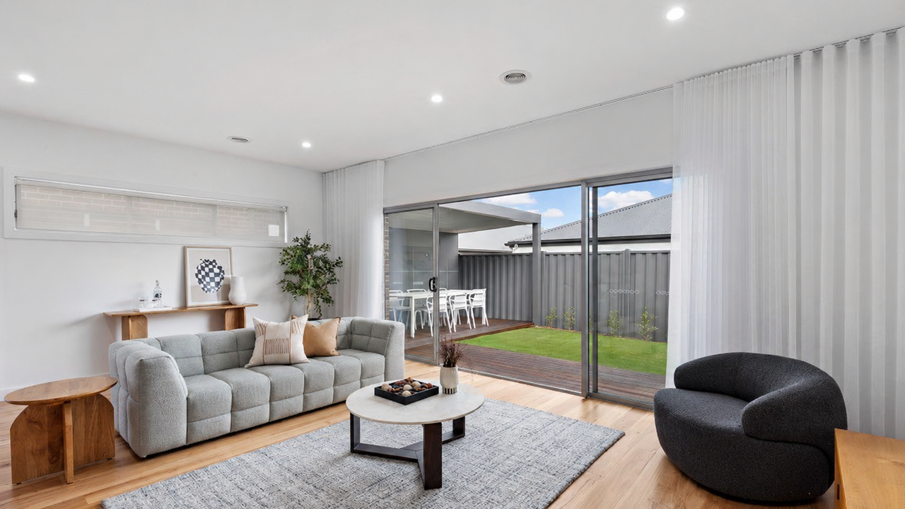 29 Obsidian Avenue — photo 9 of 10