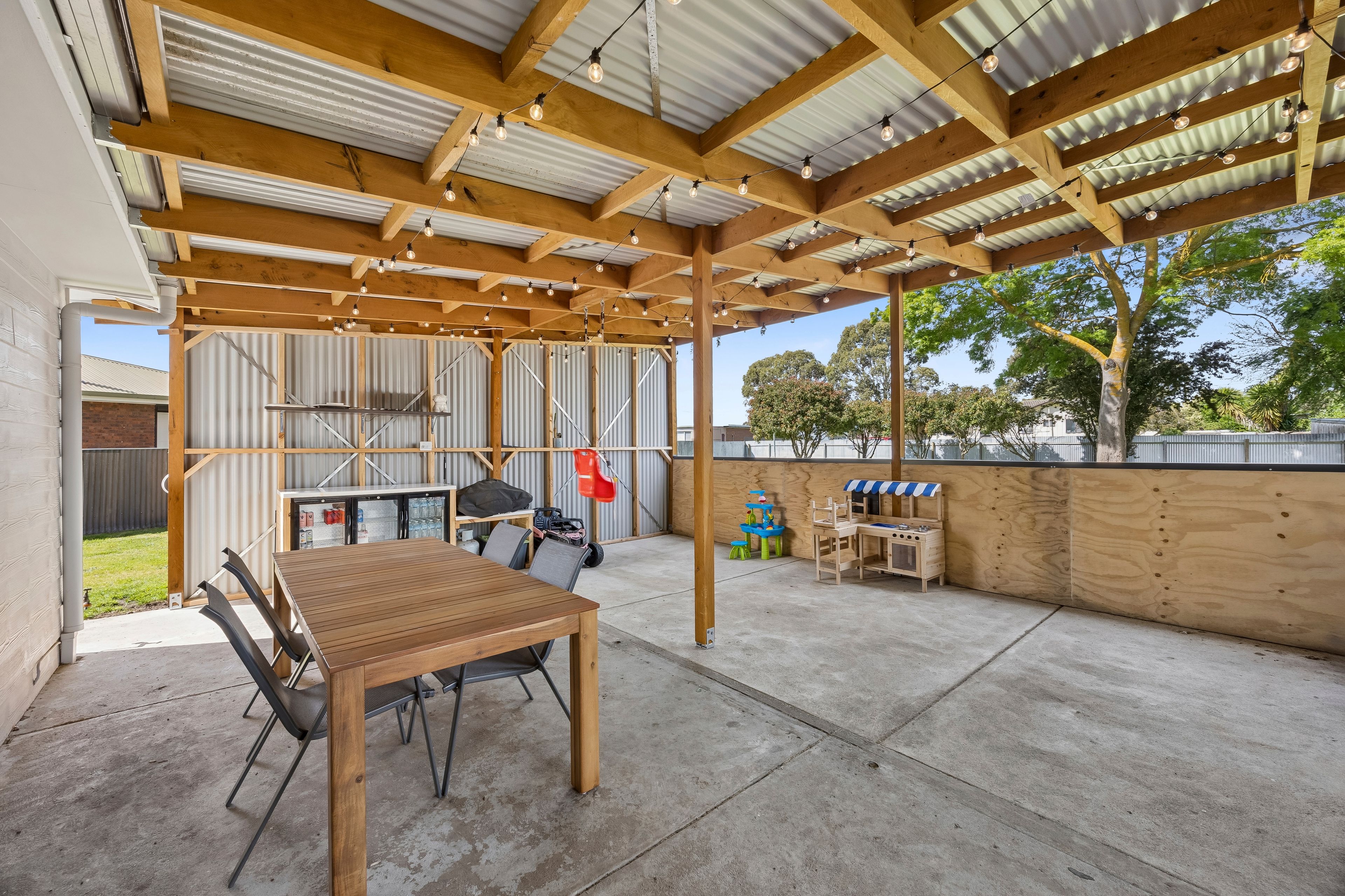 21 Mitchell Street — photo 10 of 12