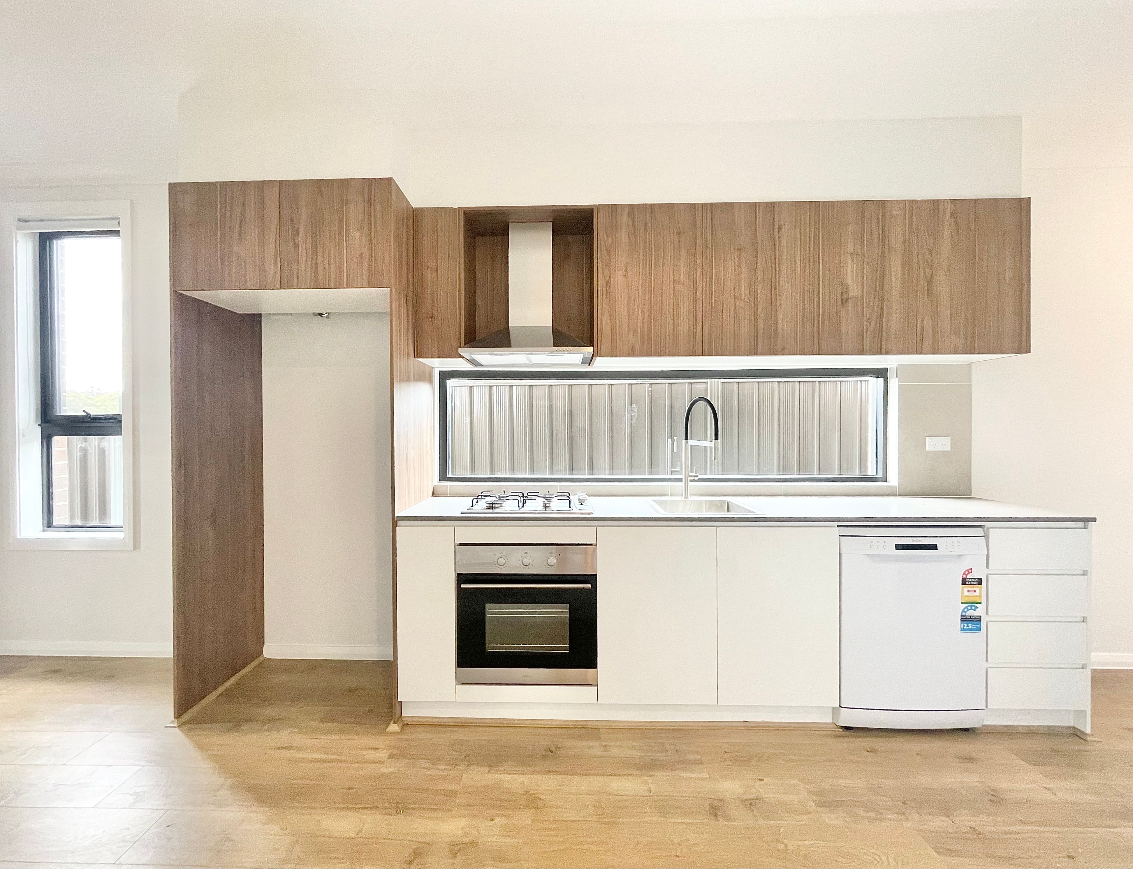 5a Chinnocks Avenue, Campbelltown, NSW 2560