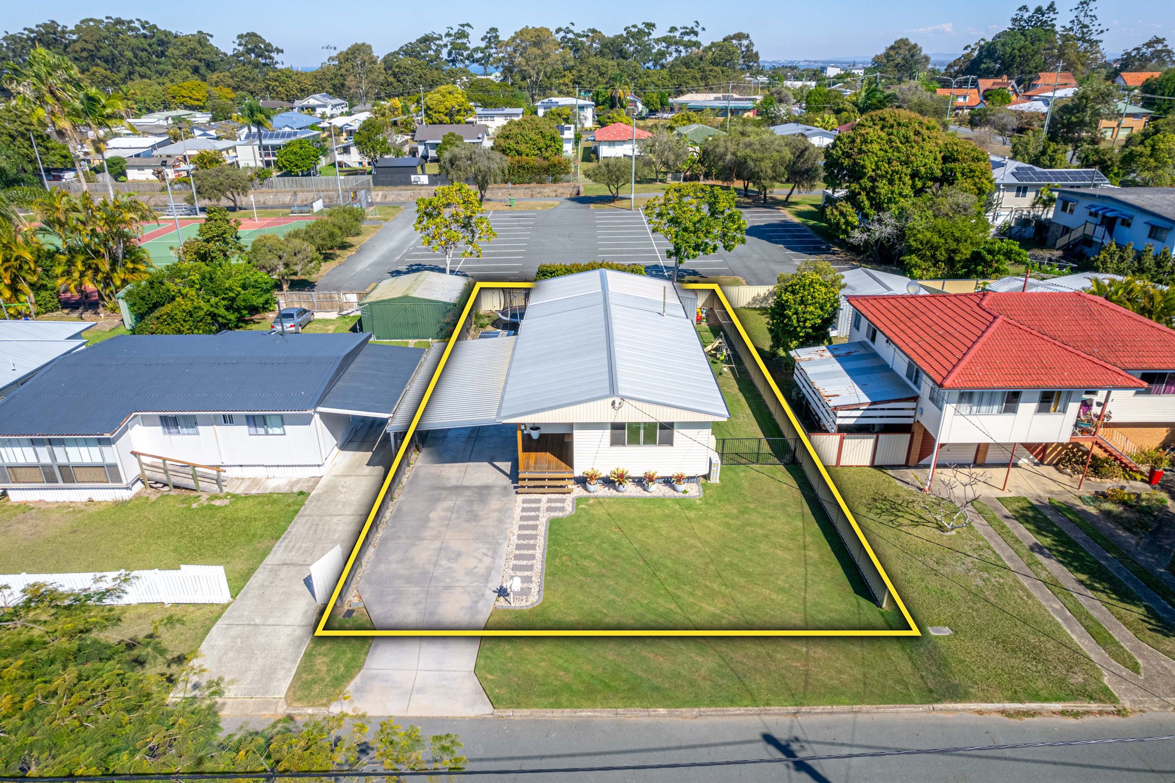 4 Tainton Street, Clontarf, QLD 4019