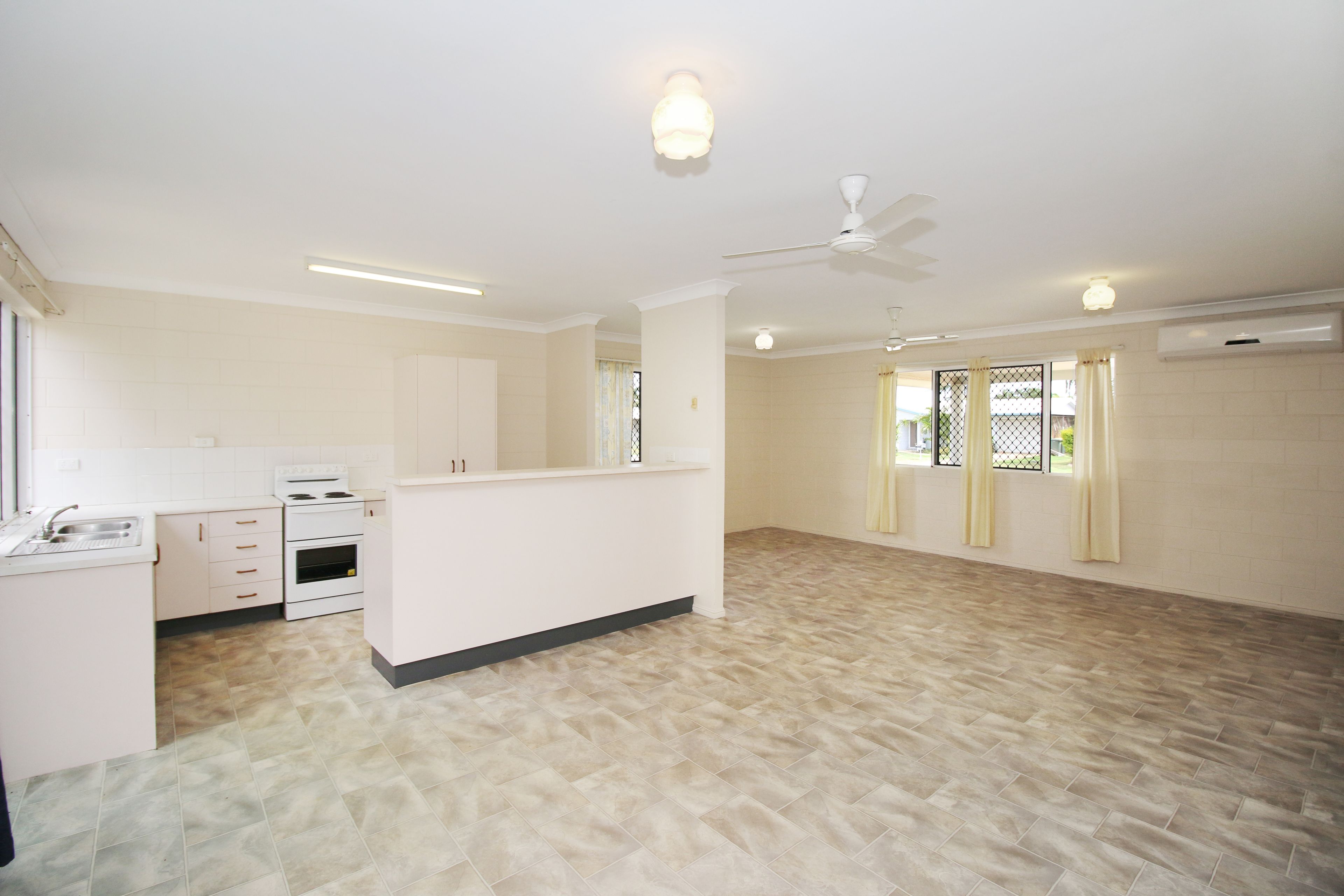 22 Amber Avenue, Rasmussen, QLD 4815