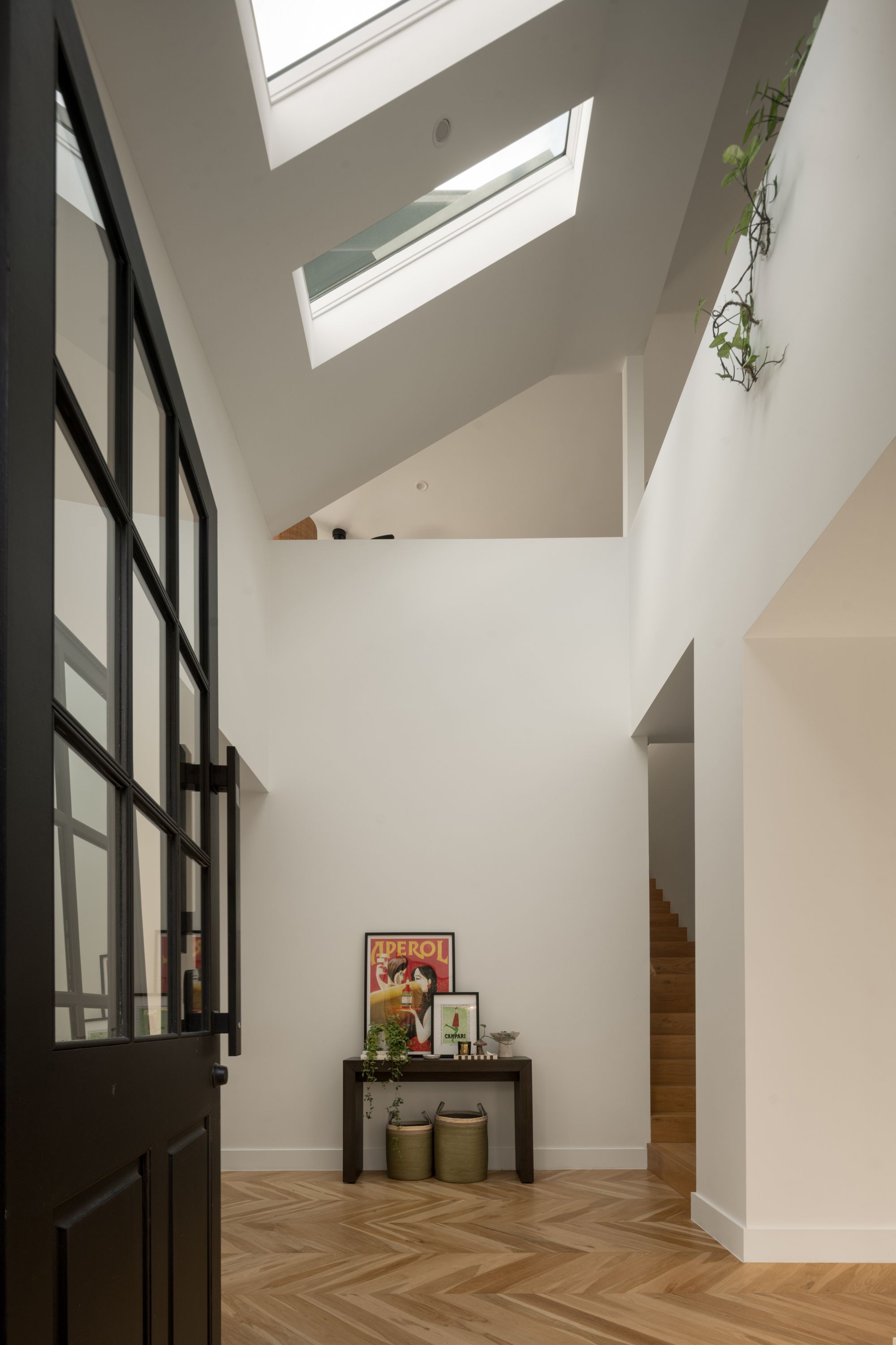 32 Long Street — photo 7 of 25
