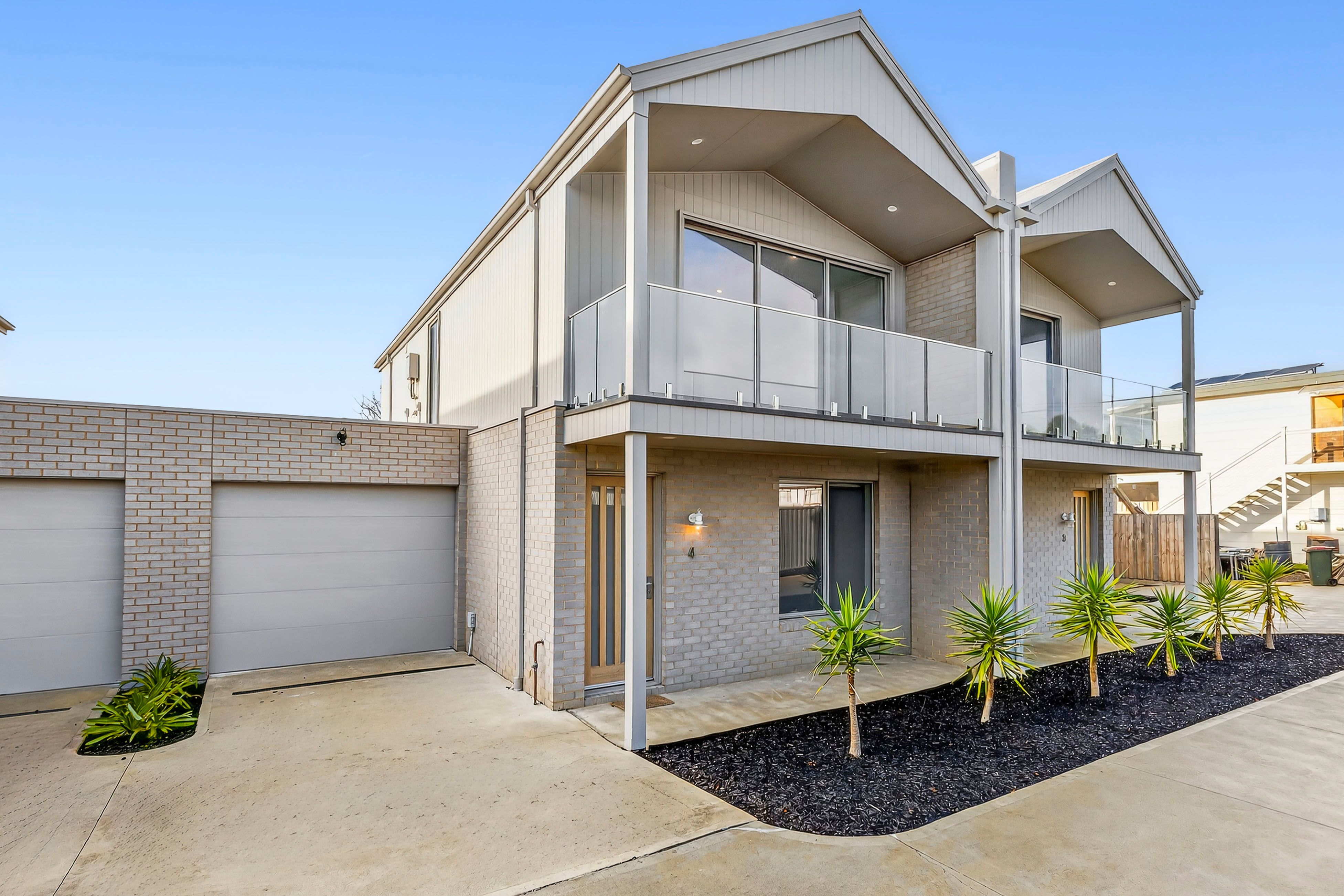 4/47 Leviens Road — photo from Ray White Geelong West