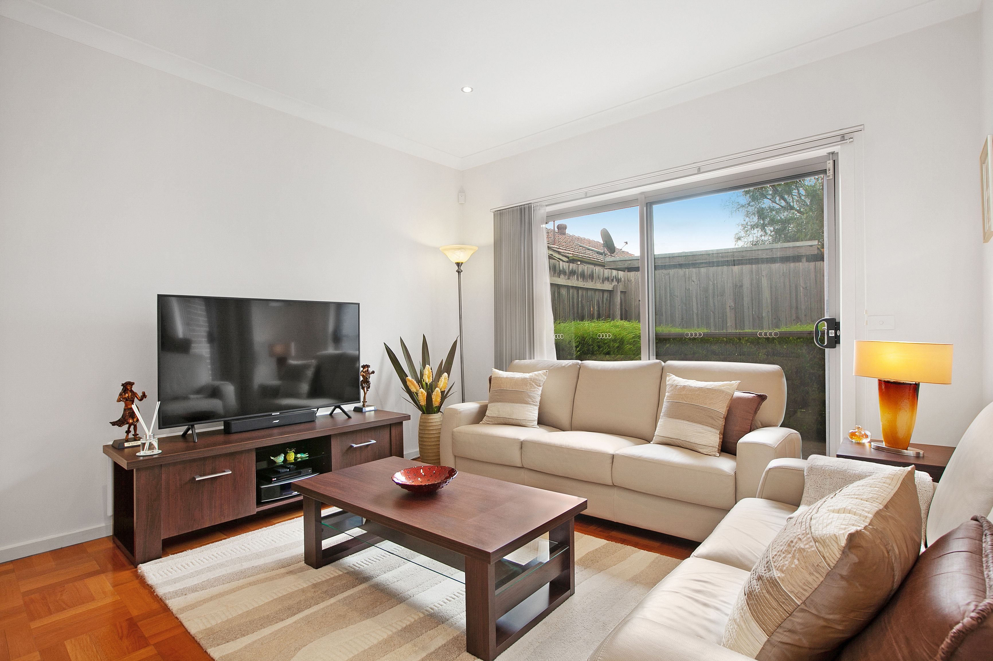 2/4 Nicholson Avenue, Reservoir, VIC 3073