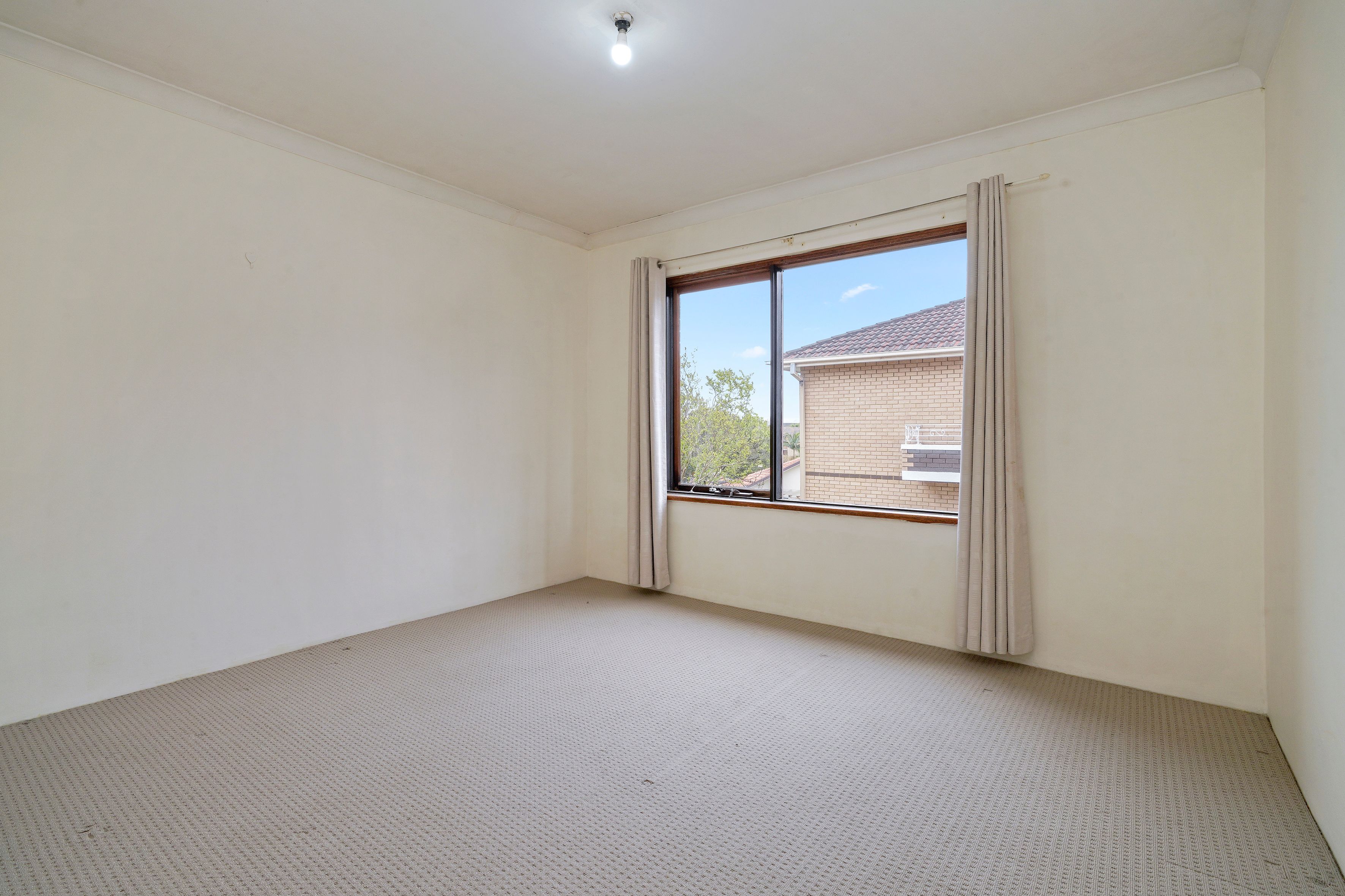 3/90 Charlotte Street — photo 4 of 6