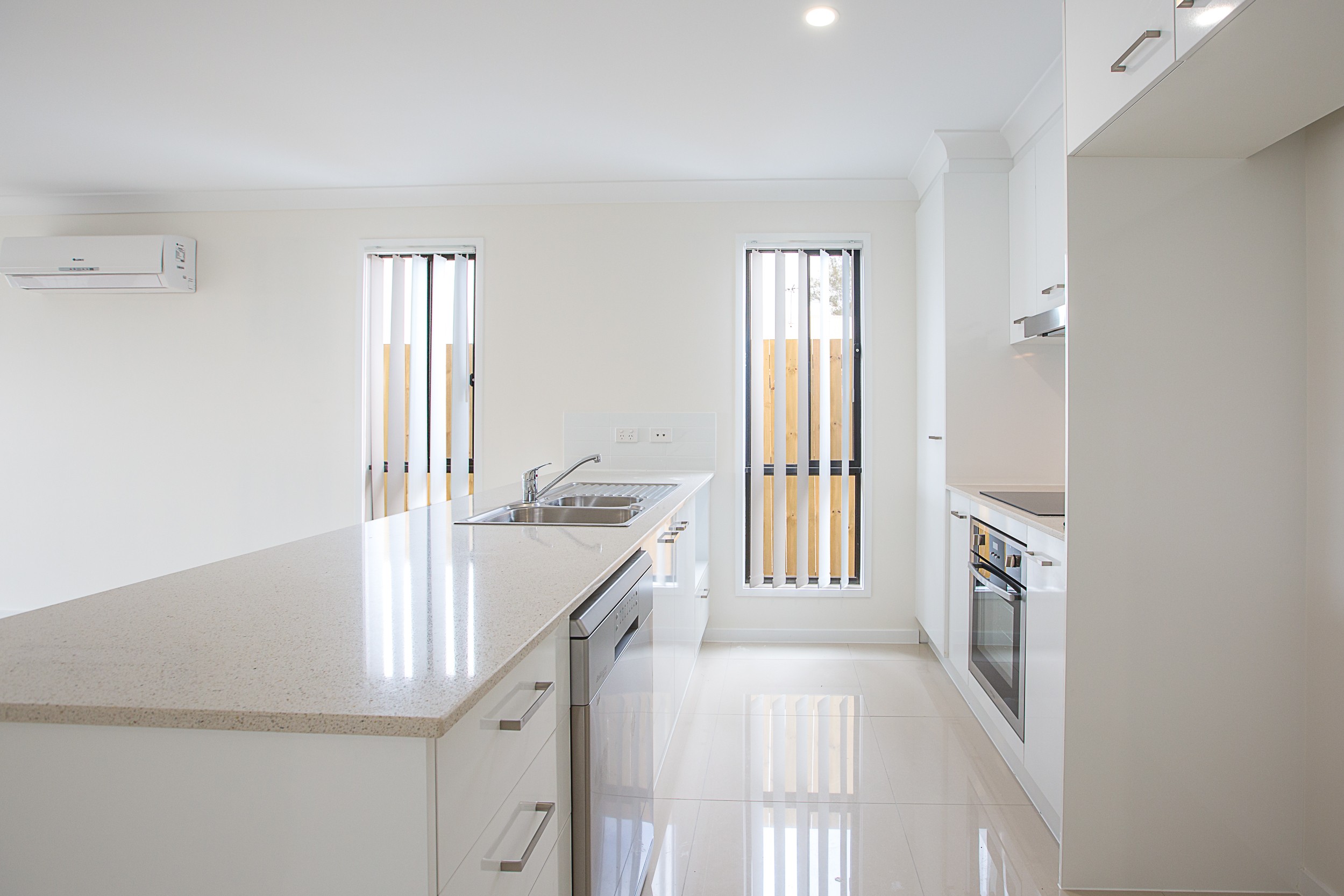 1/57 Pepper Tree Drive, Holmview, QLD 4207