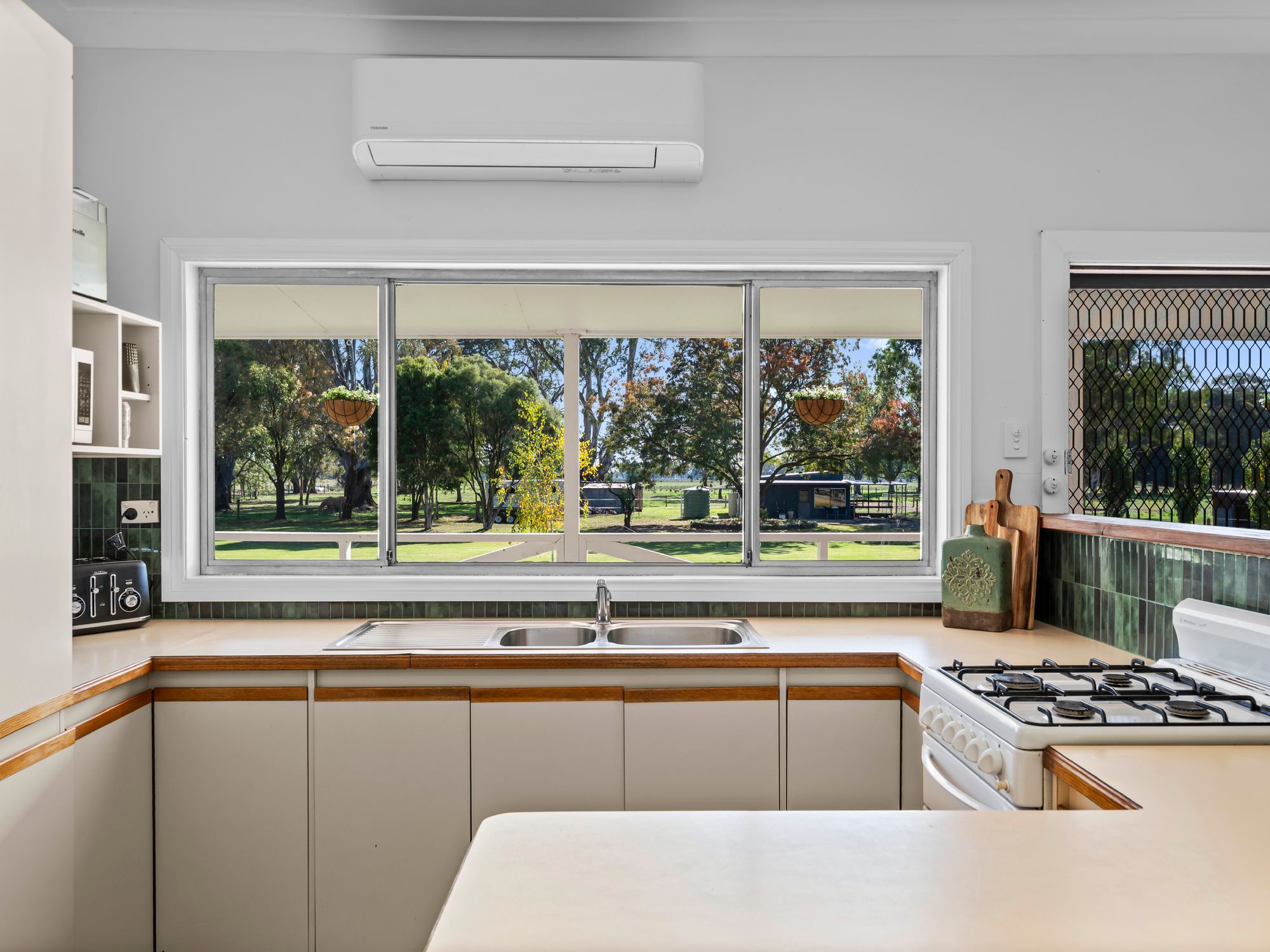 683 Baddaginnie-warrenbayne Road, Warrenbayne — photo 5 of 11
