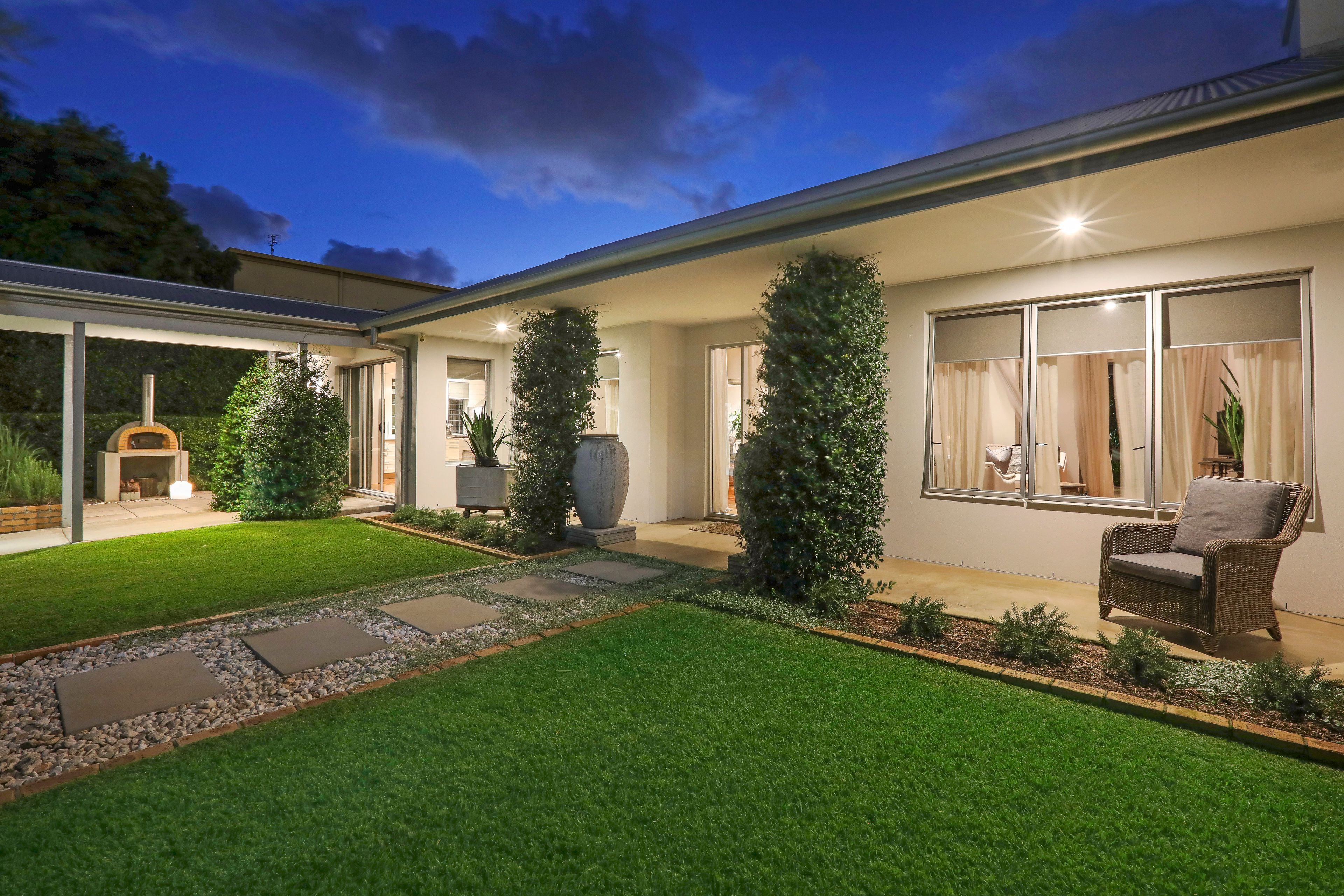 28 Brighton Parade, Southport, QLD 4215