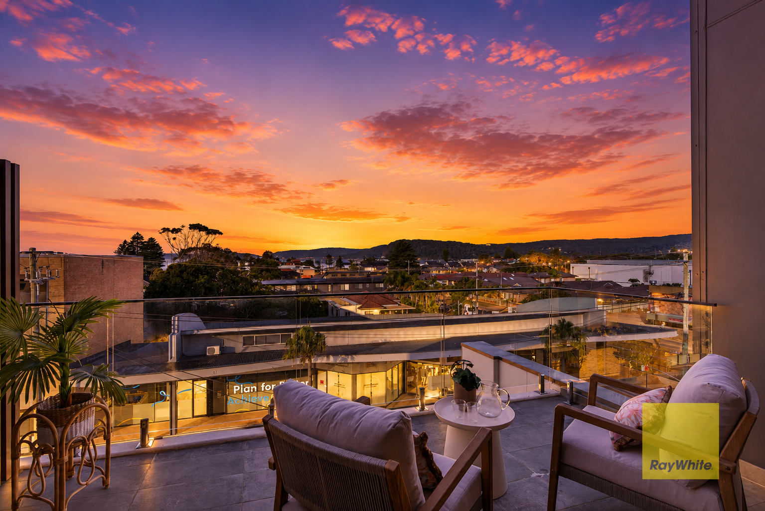 301/211 West Street — photo from Ray White Umina Beach