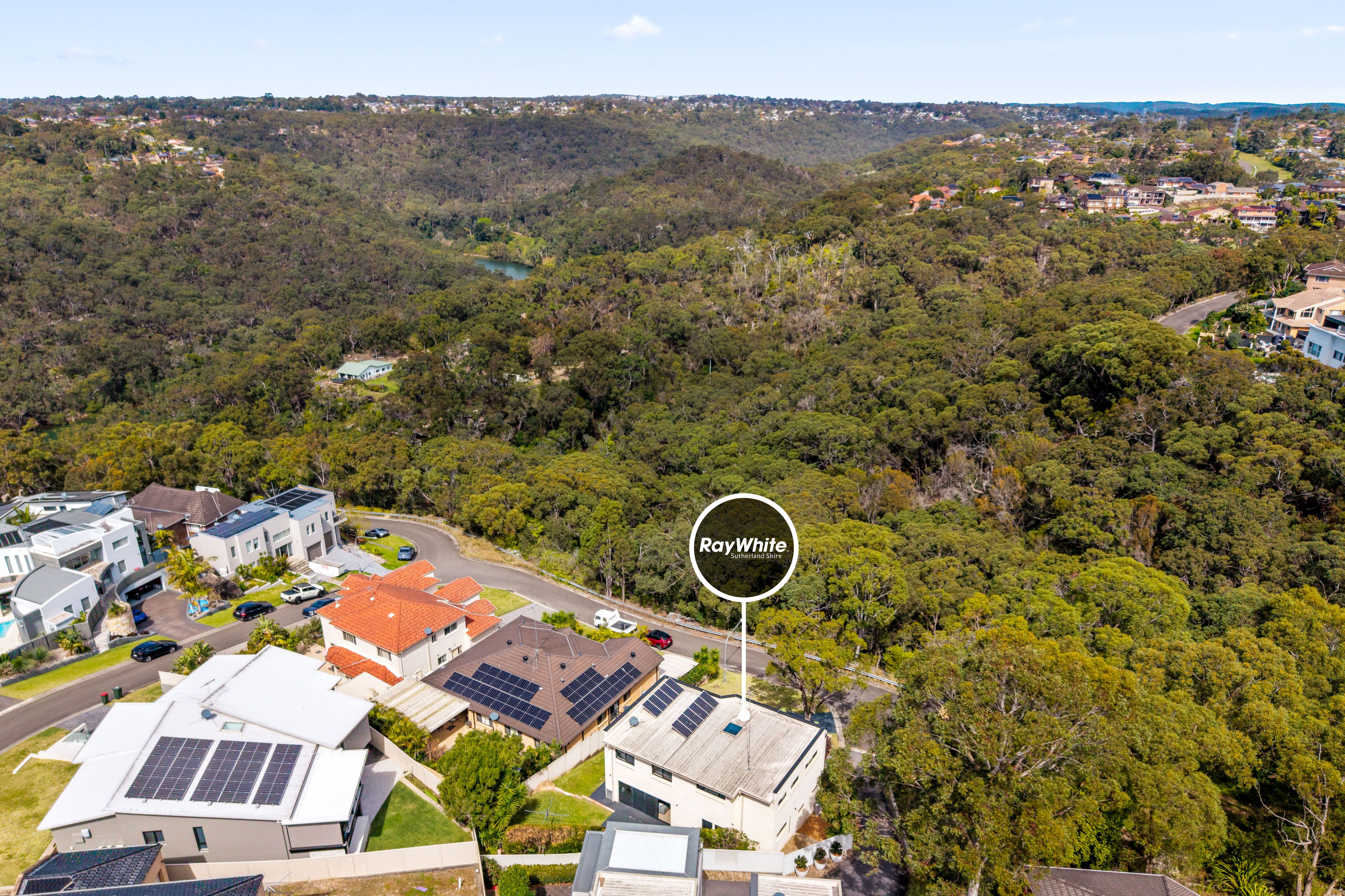 6 Busby Close — photo 9 of 10