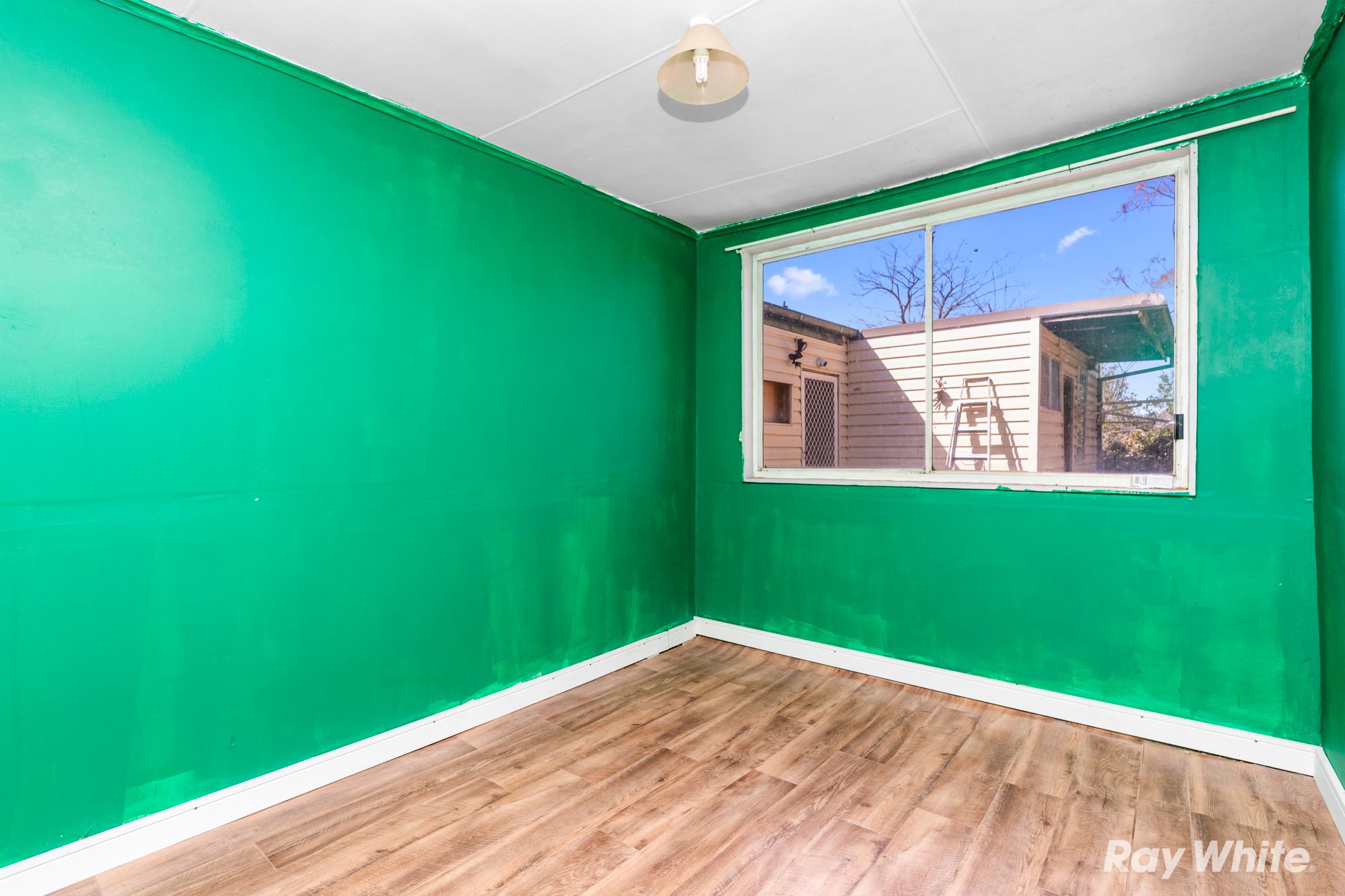 52 Kemp Street — photo 11 of 14