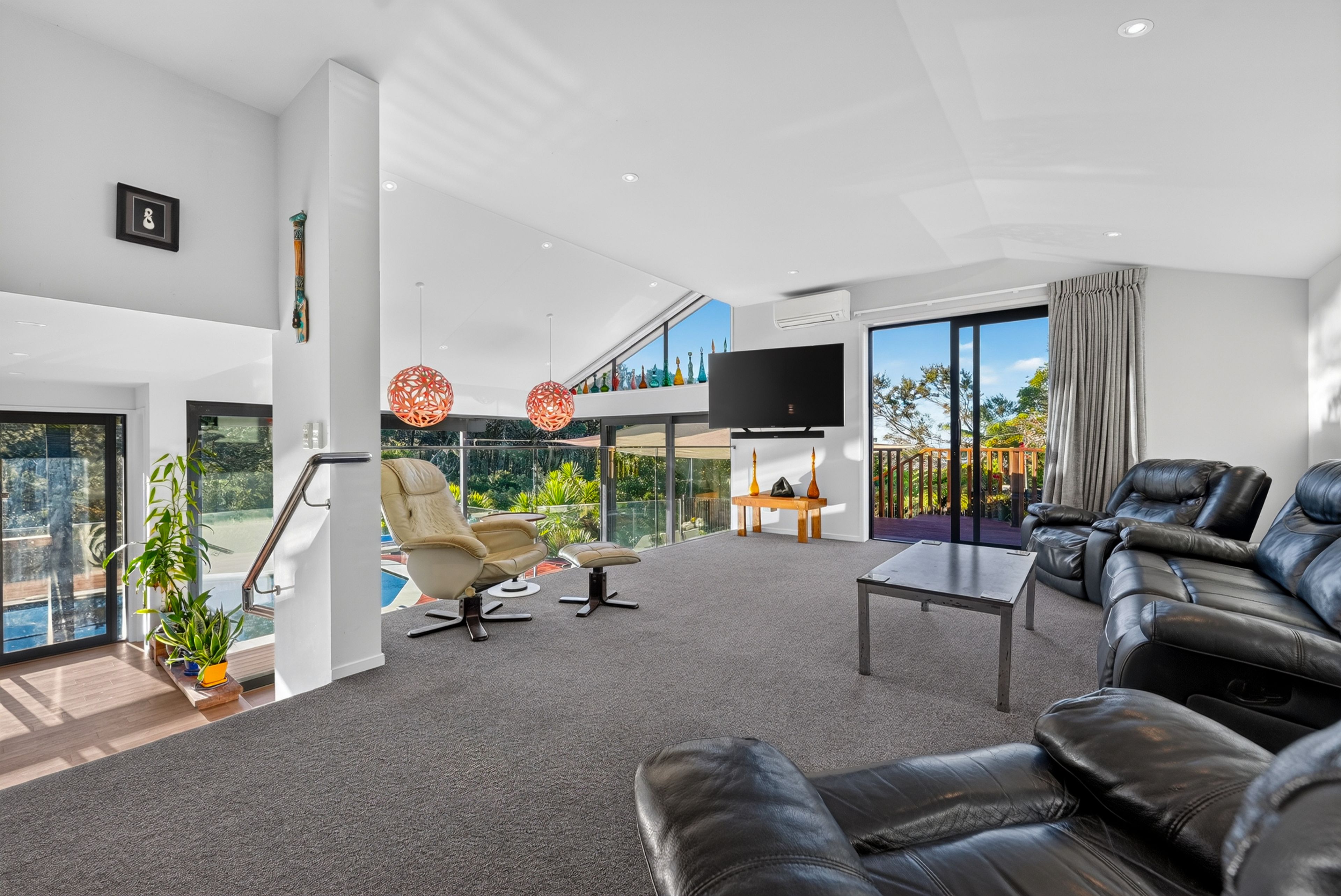8 Aberdeen Road, Campbells Bay, North Shore City