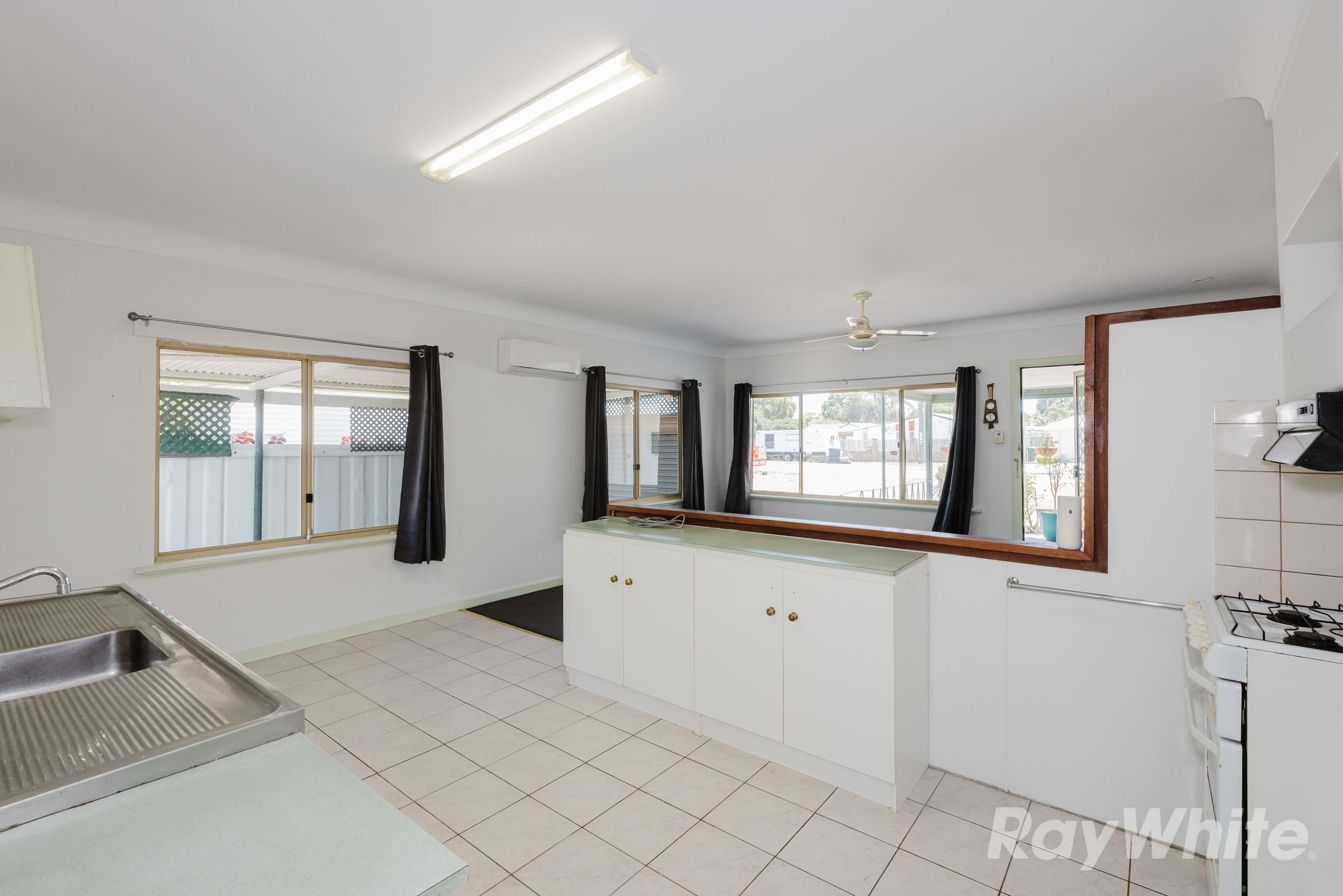 35 Gillark Street, Dudley Park, WA 6210