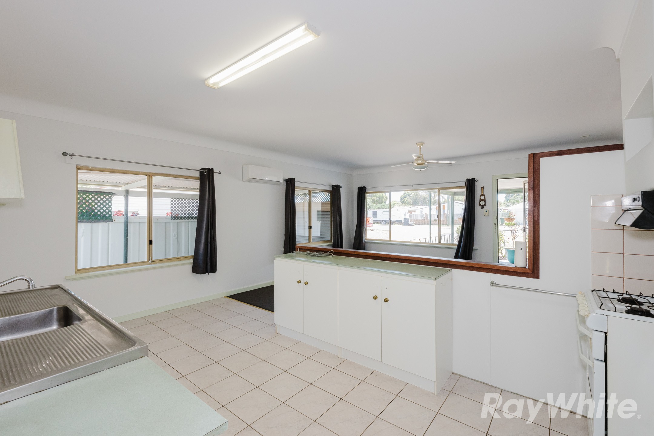 35 Gillark Street, Dudley Park, WA 6210