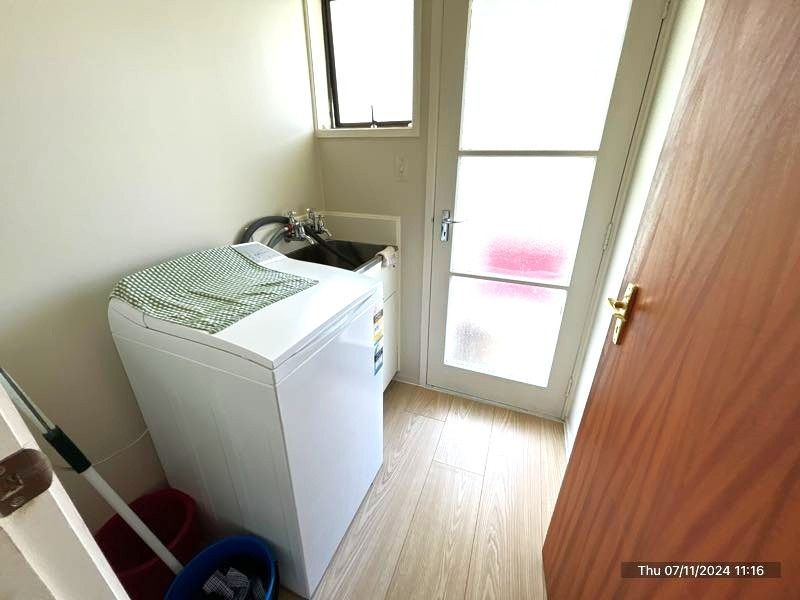 2/6 Papatahi Place, Henderson, Waitakere City