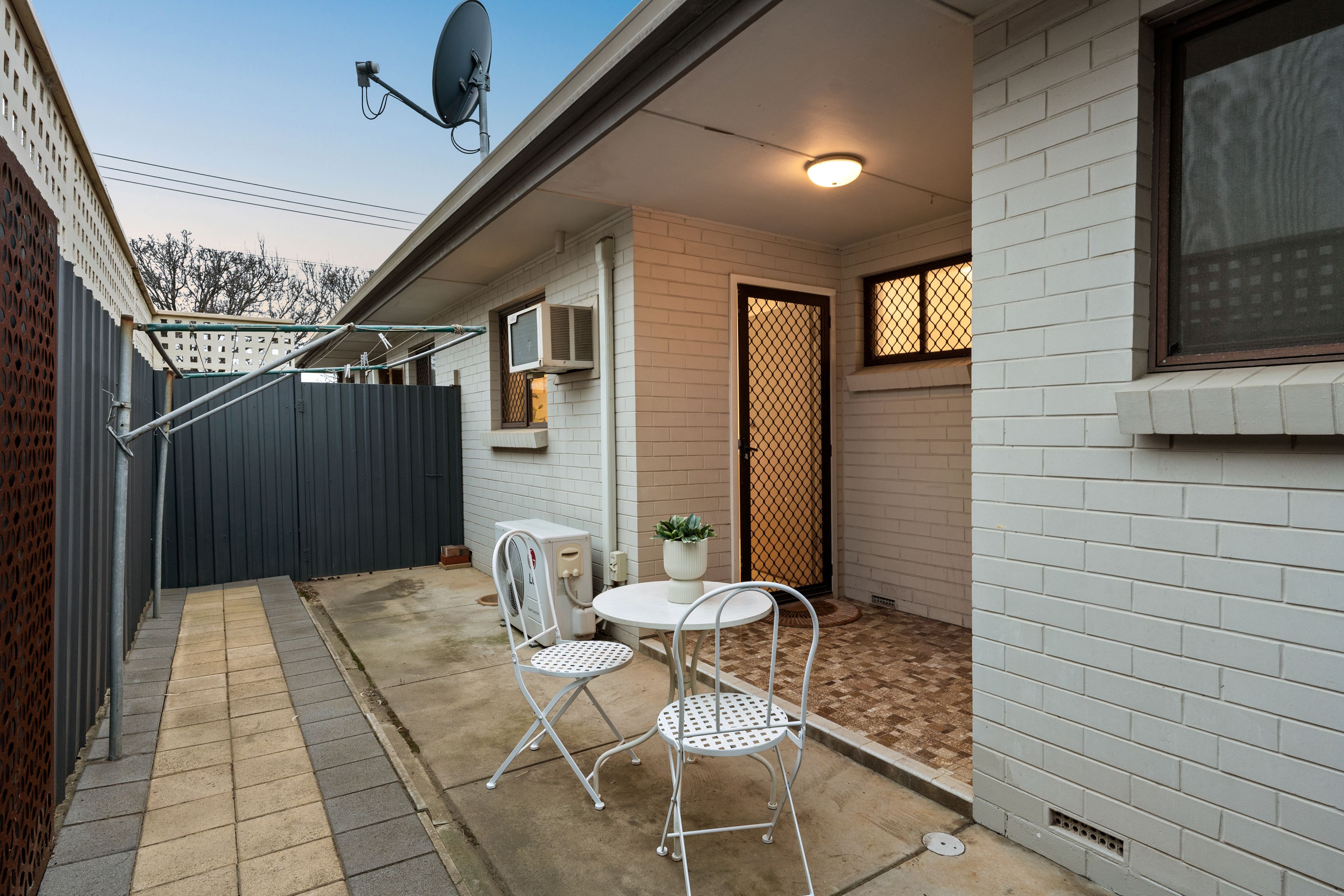 2/324 Marion Road — photo 14 of 16