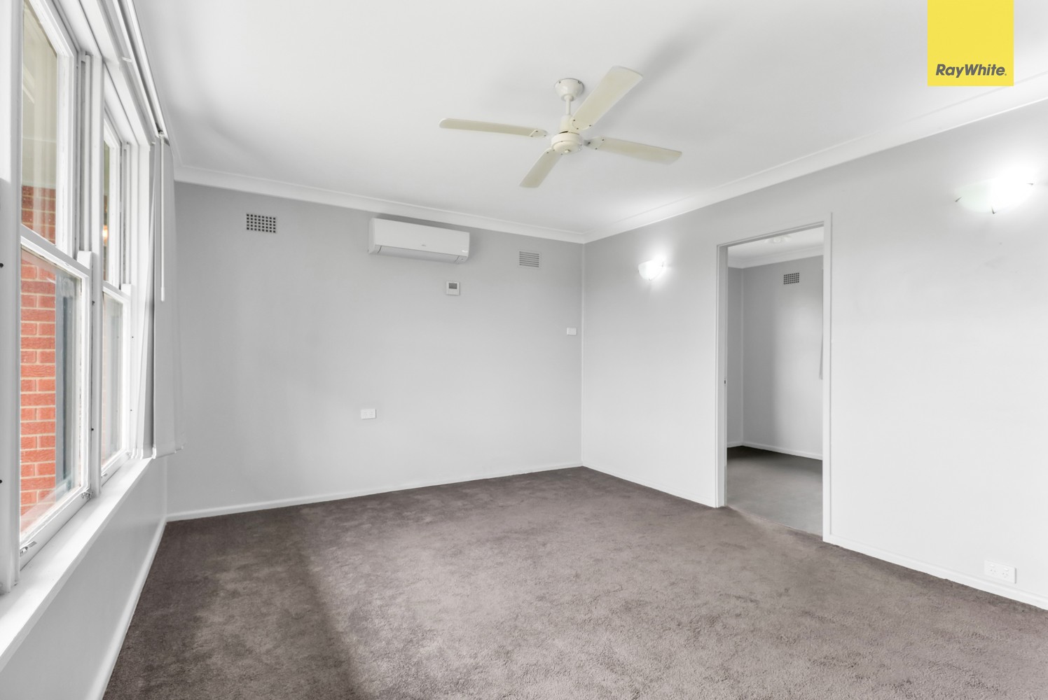 4 Riddell Crescent, Blackett, NSW 2770