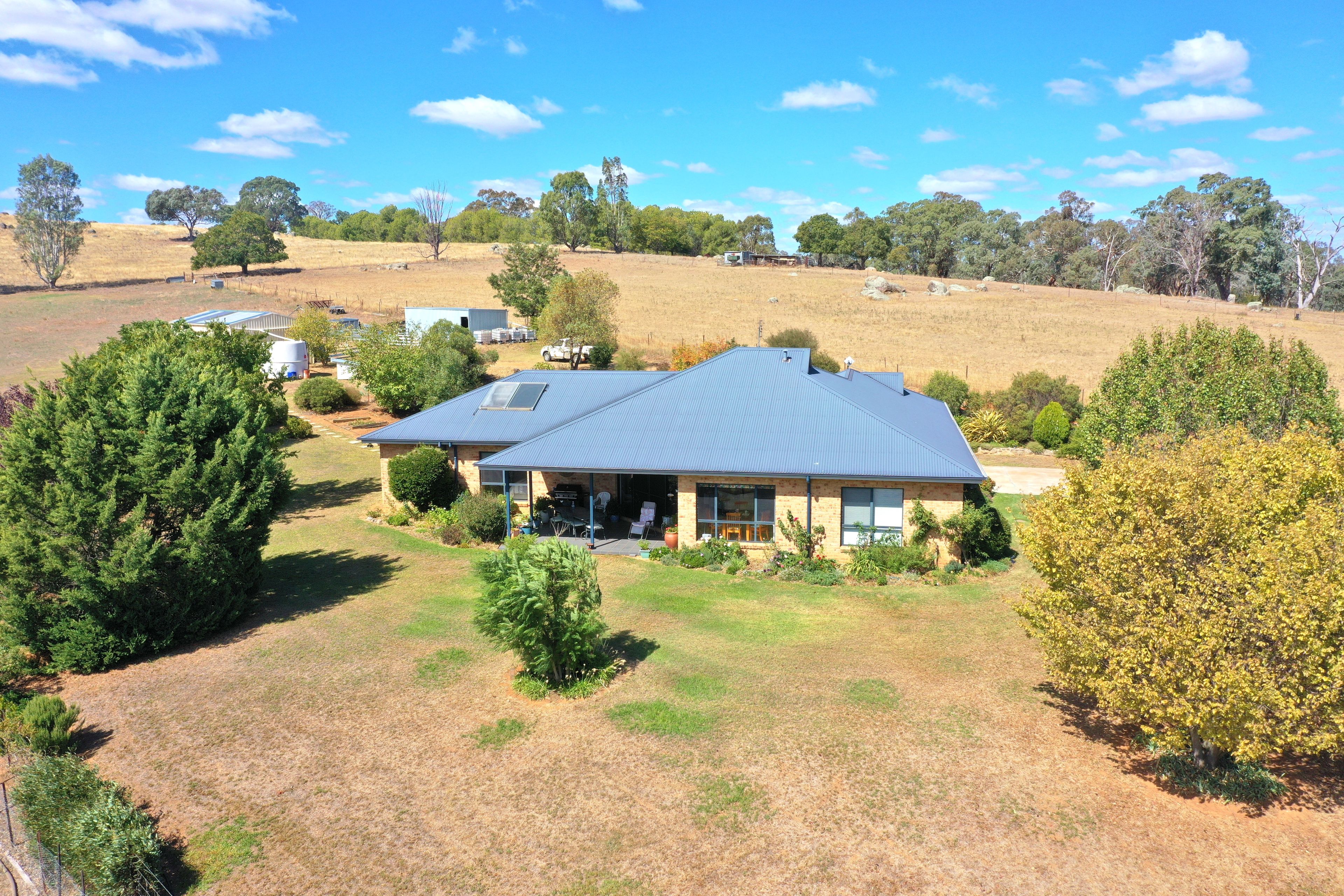 6 Powderlys Road, Young, NSW 2594