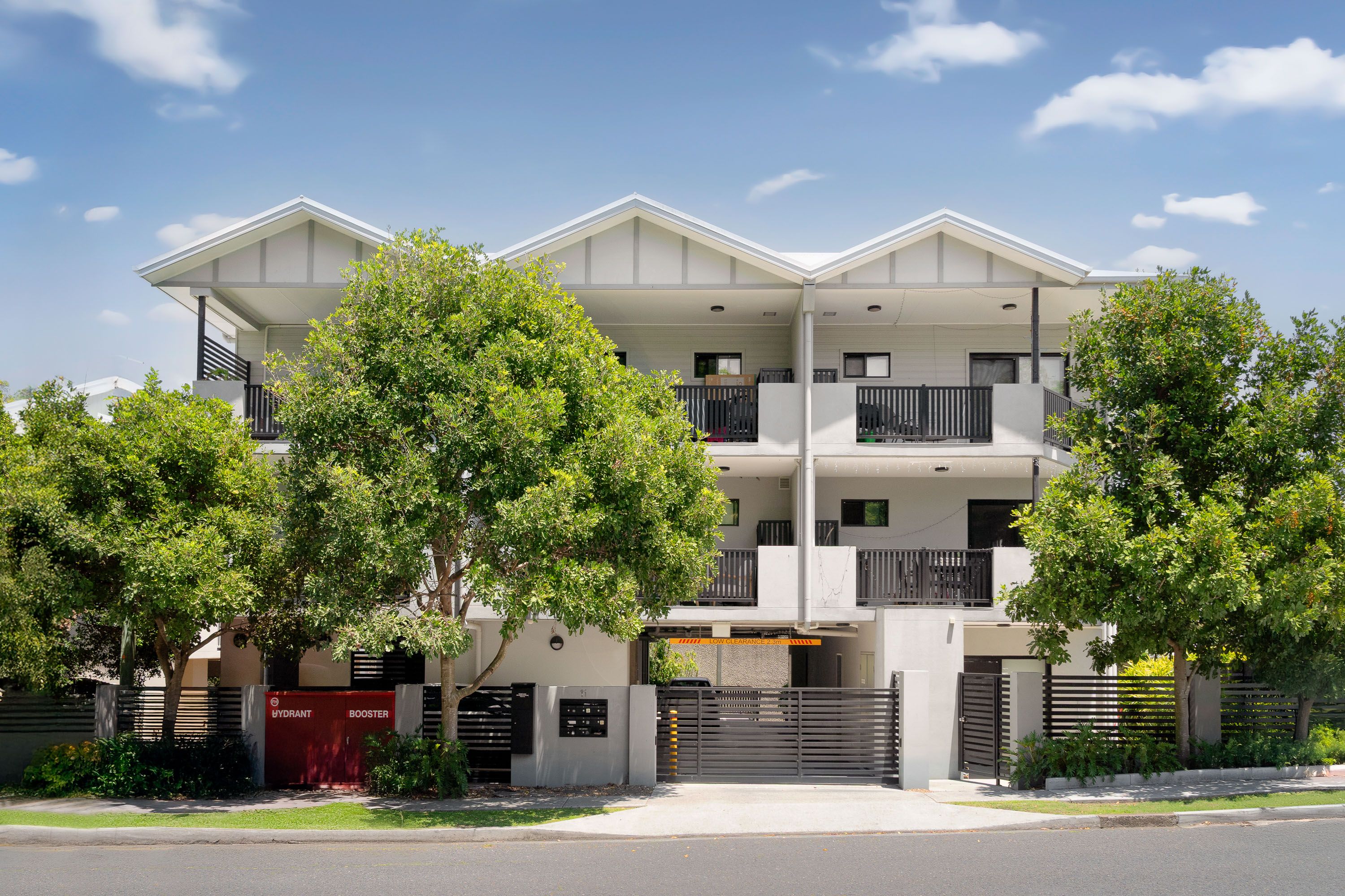 11 Lagonda Street, Annerley QLD 4103