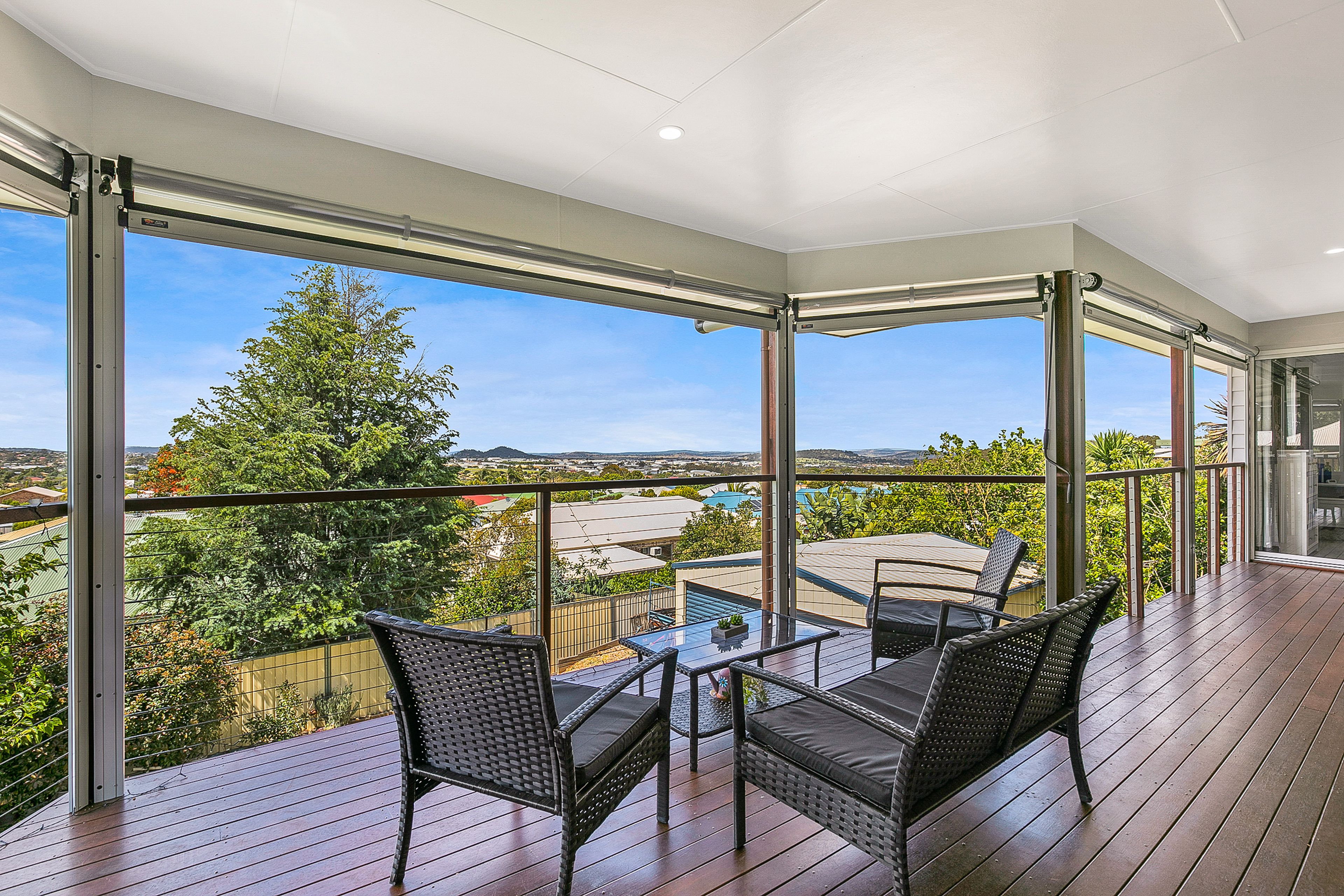 32 Barlow Street, Wilsonton QLD 4350