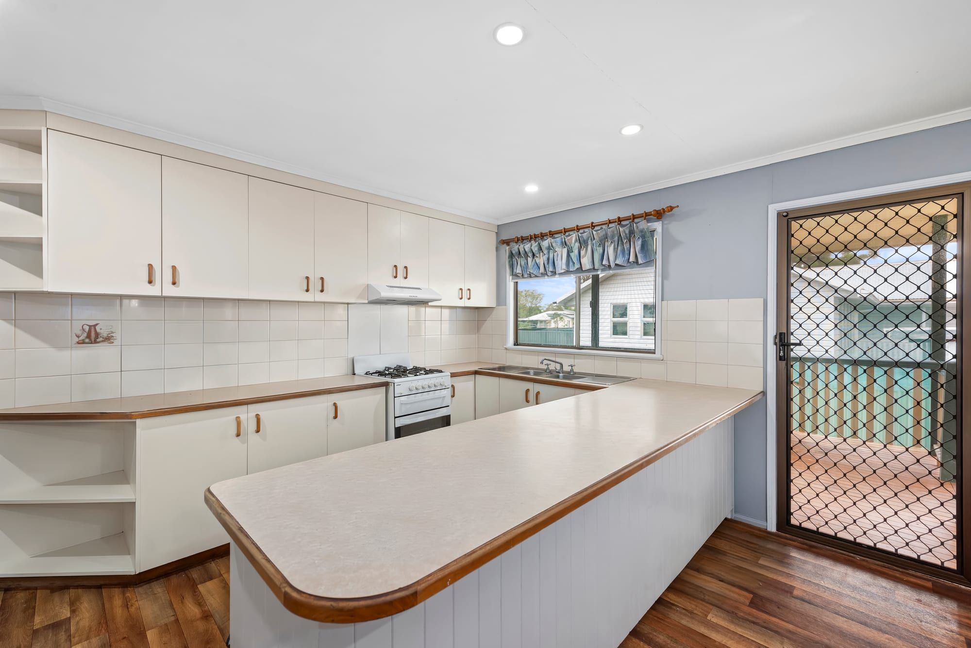 83 Arthur Street — photo 3 of 12