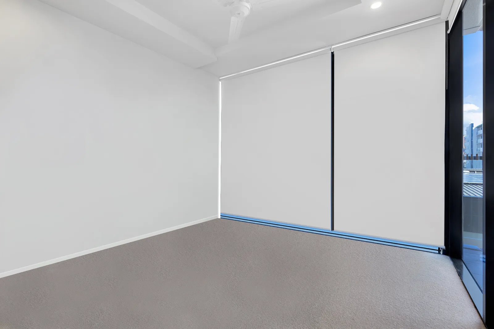 1056/9 Edmondstone Street, South Brisbane