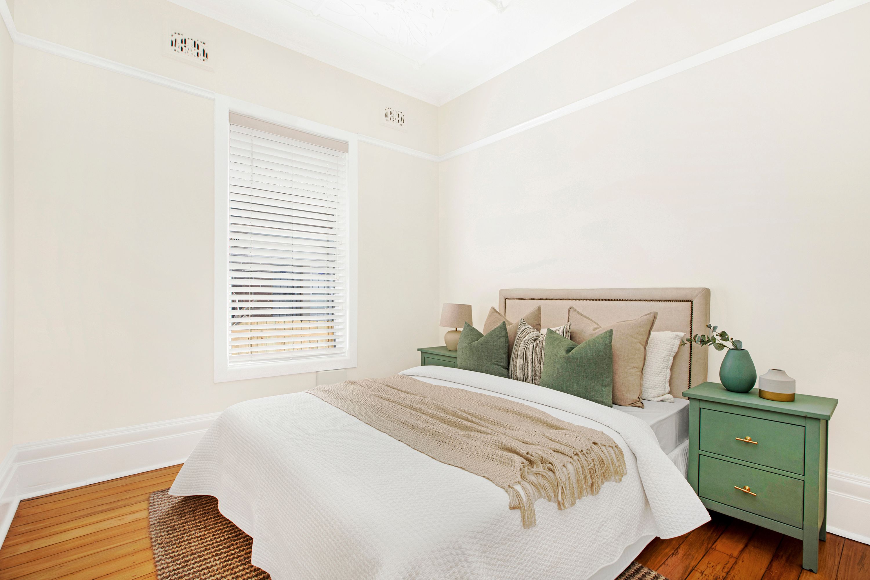 18 Bouvardia Street — photo 8 of 19