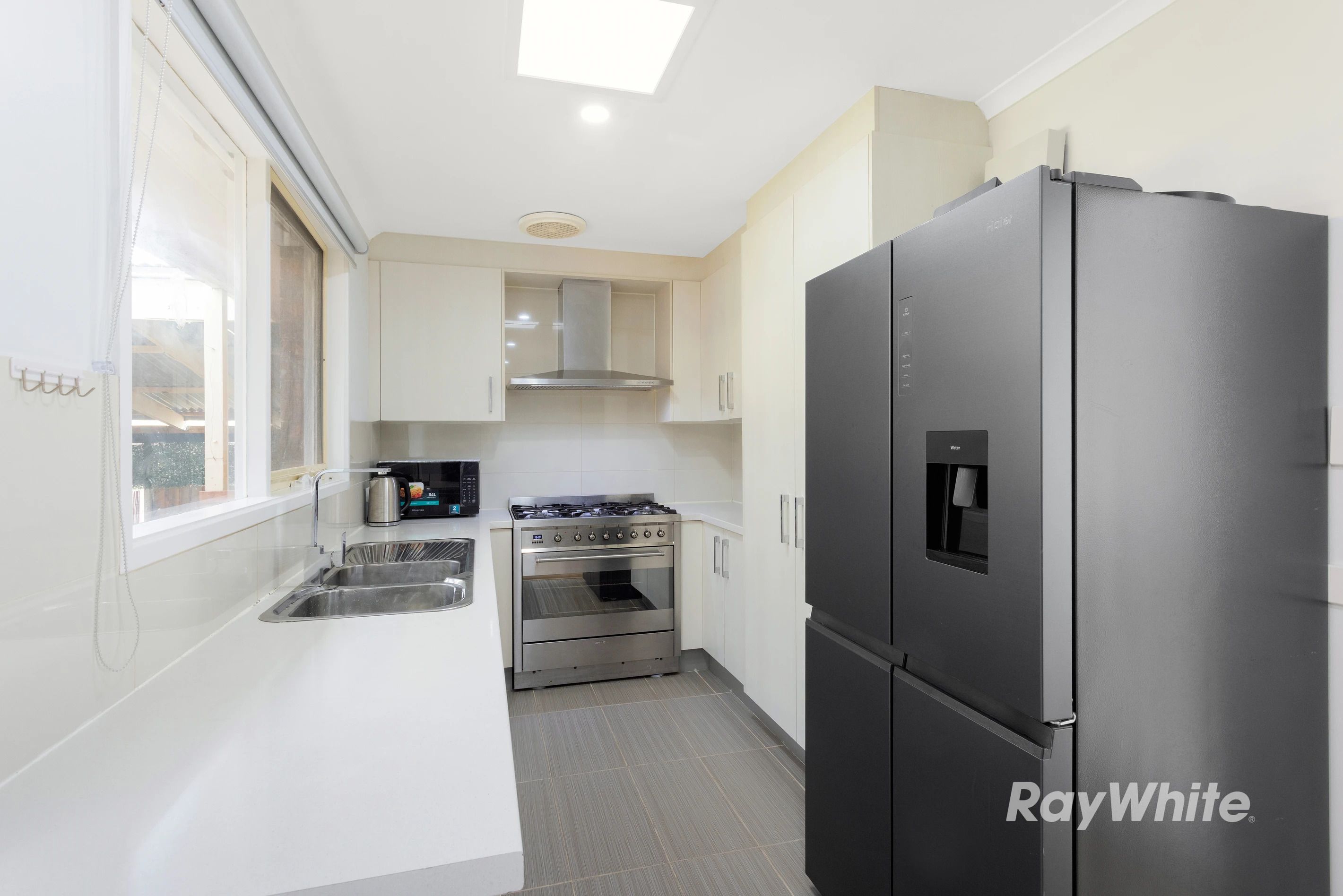 6 Harvey Court, Hampton Park, VIC 3976