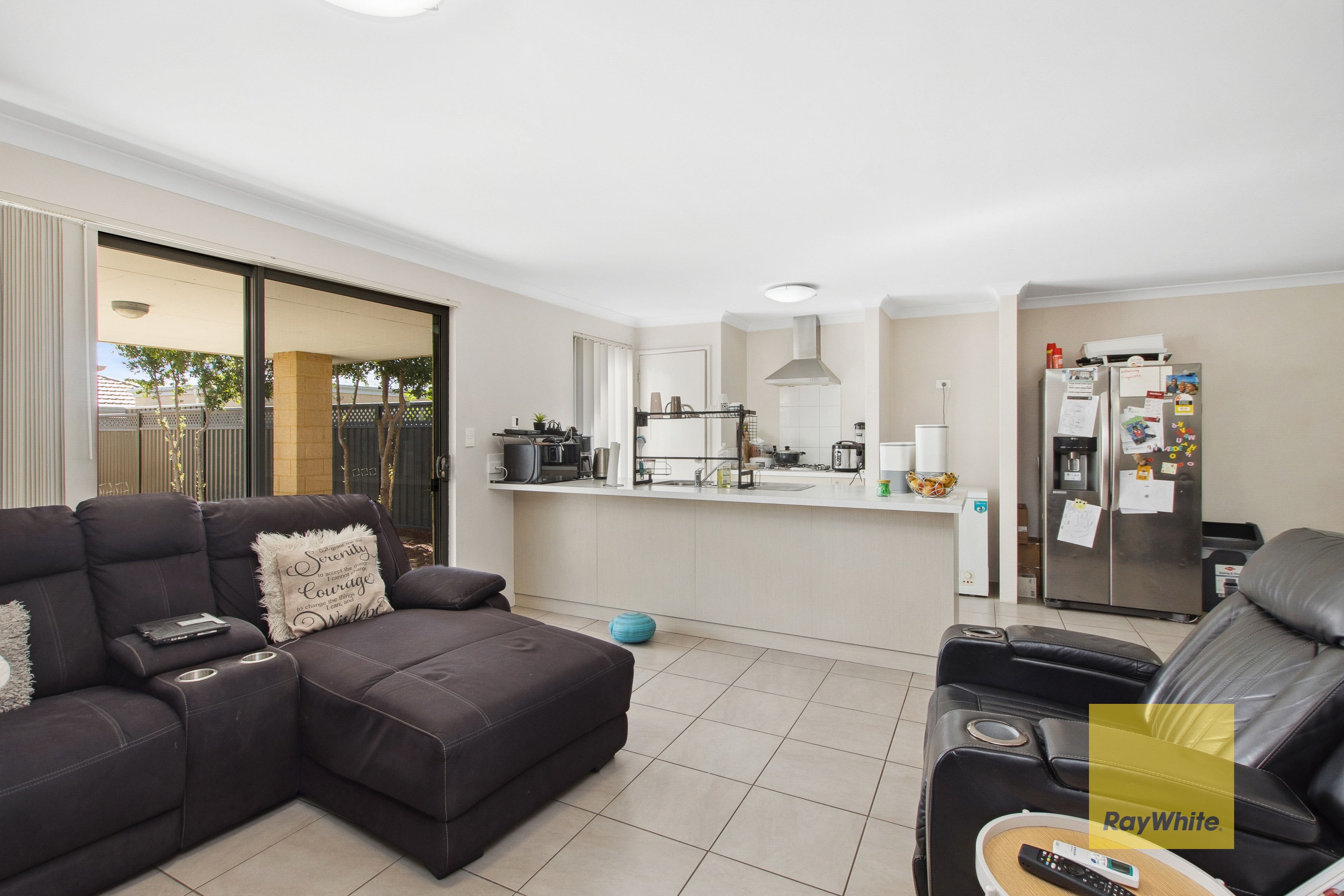 16 Plumosa Crescent, Dayton, WA 6055