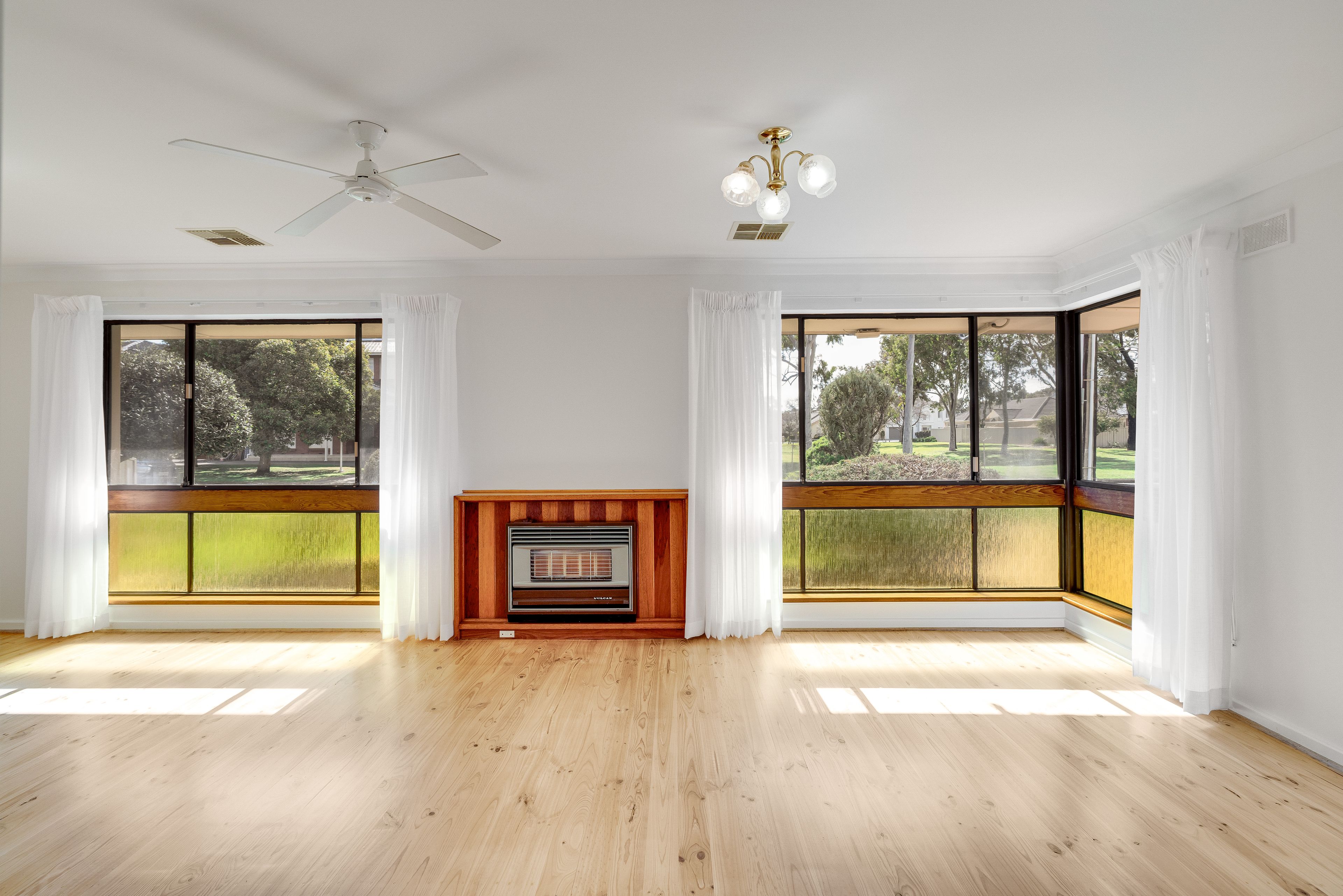 27 Everritt Avenue — photo 3 of 30