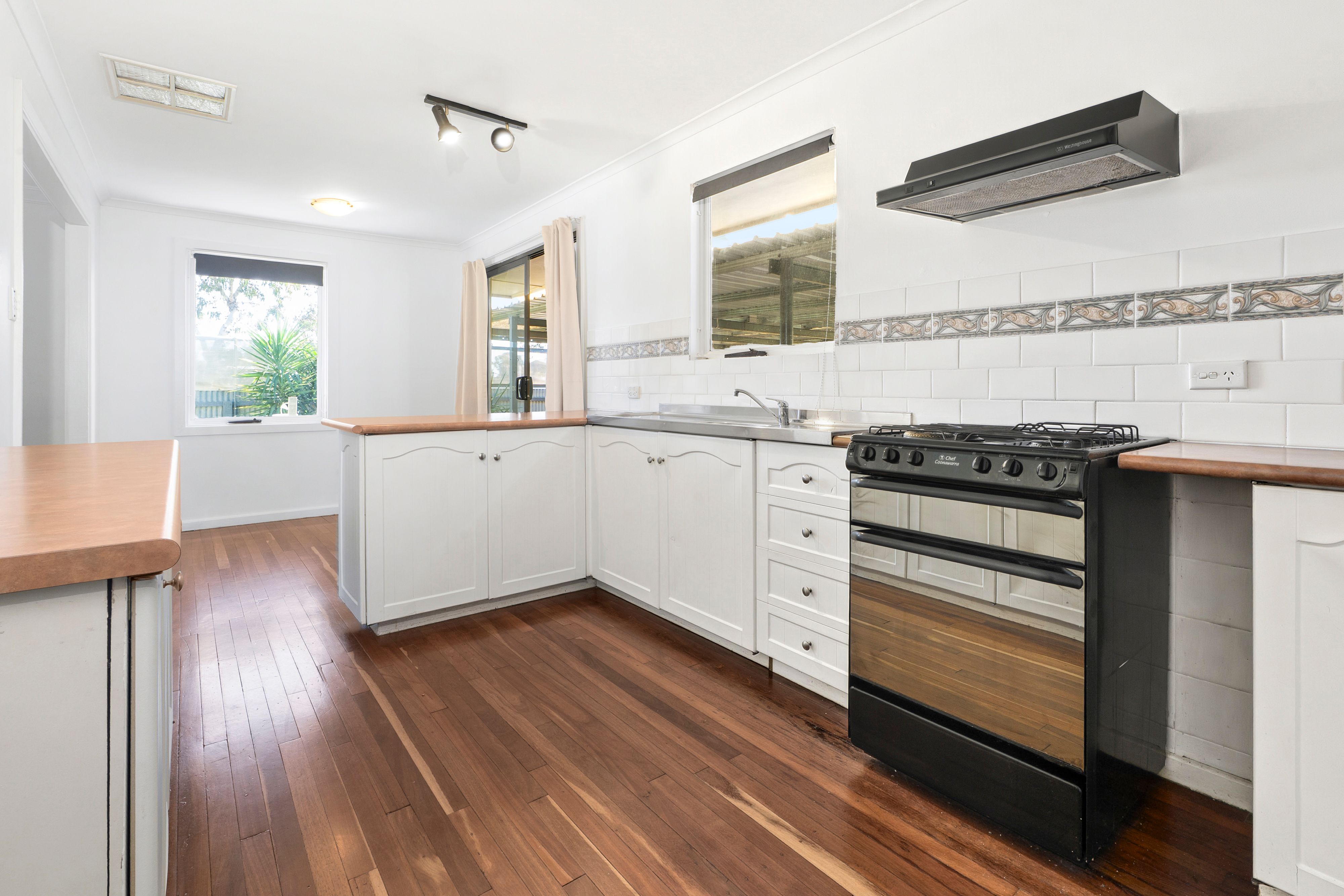 12 Taylor Street — photo 4 of 10
