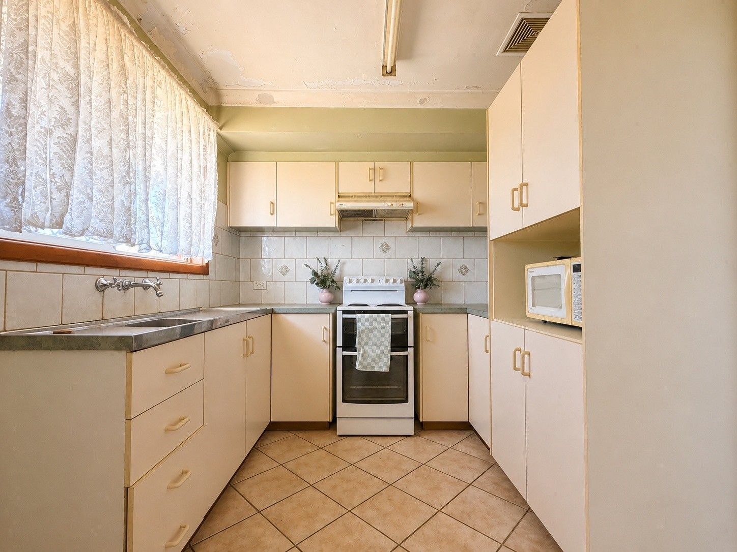 41 Solomon Circle — photo 6 of 19