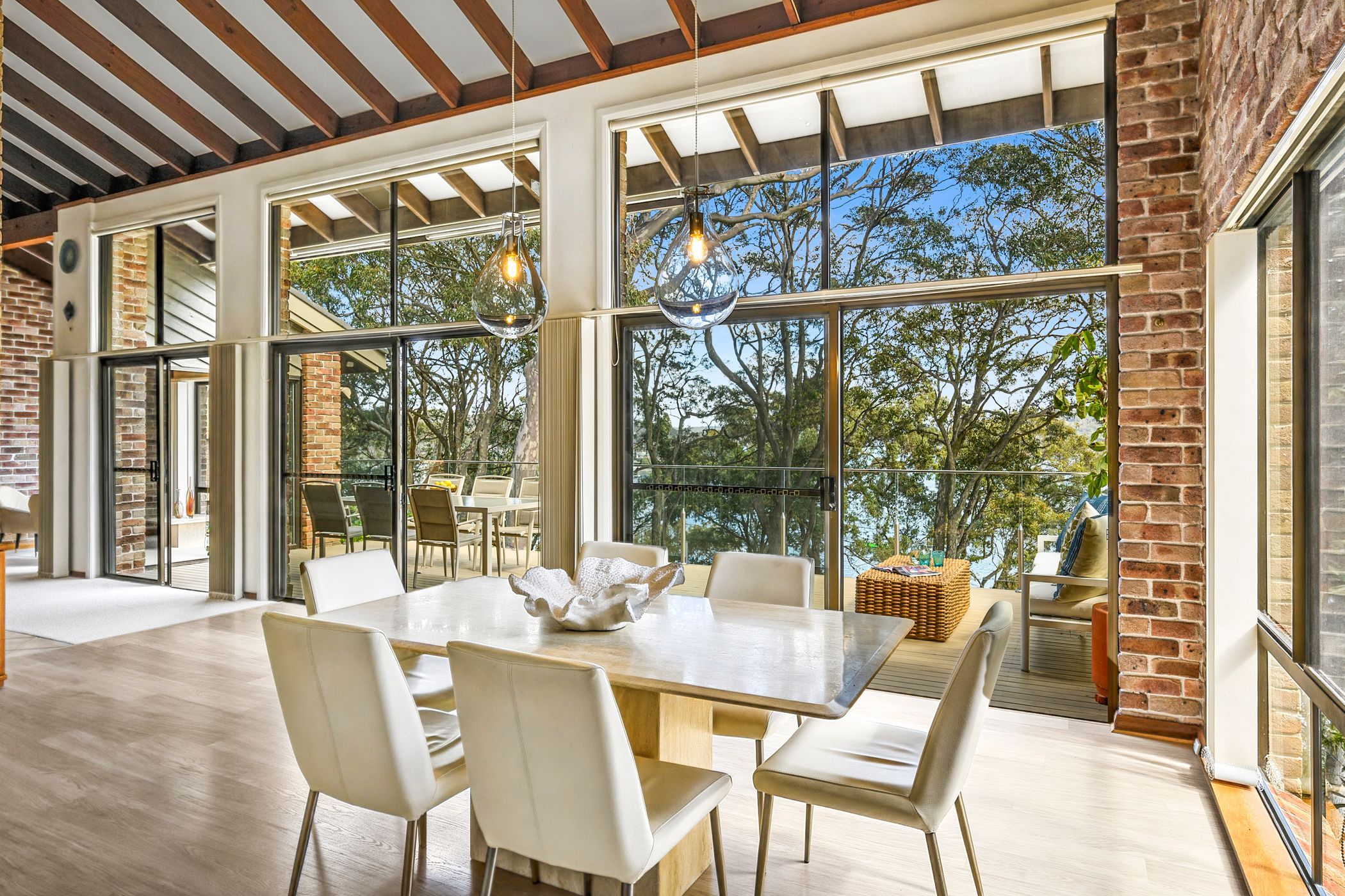 934 Barrenjoey Road — photo 6 of 17