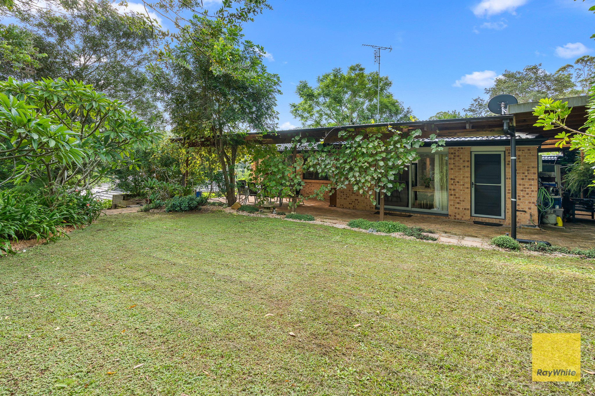 72 Blackbutt Street, Wyoming, NSW 2250