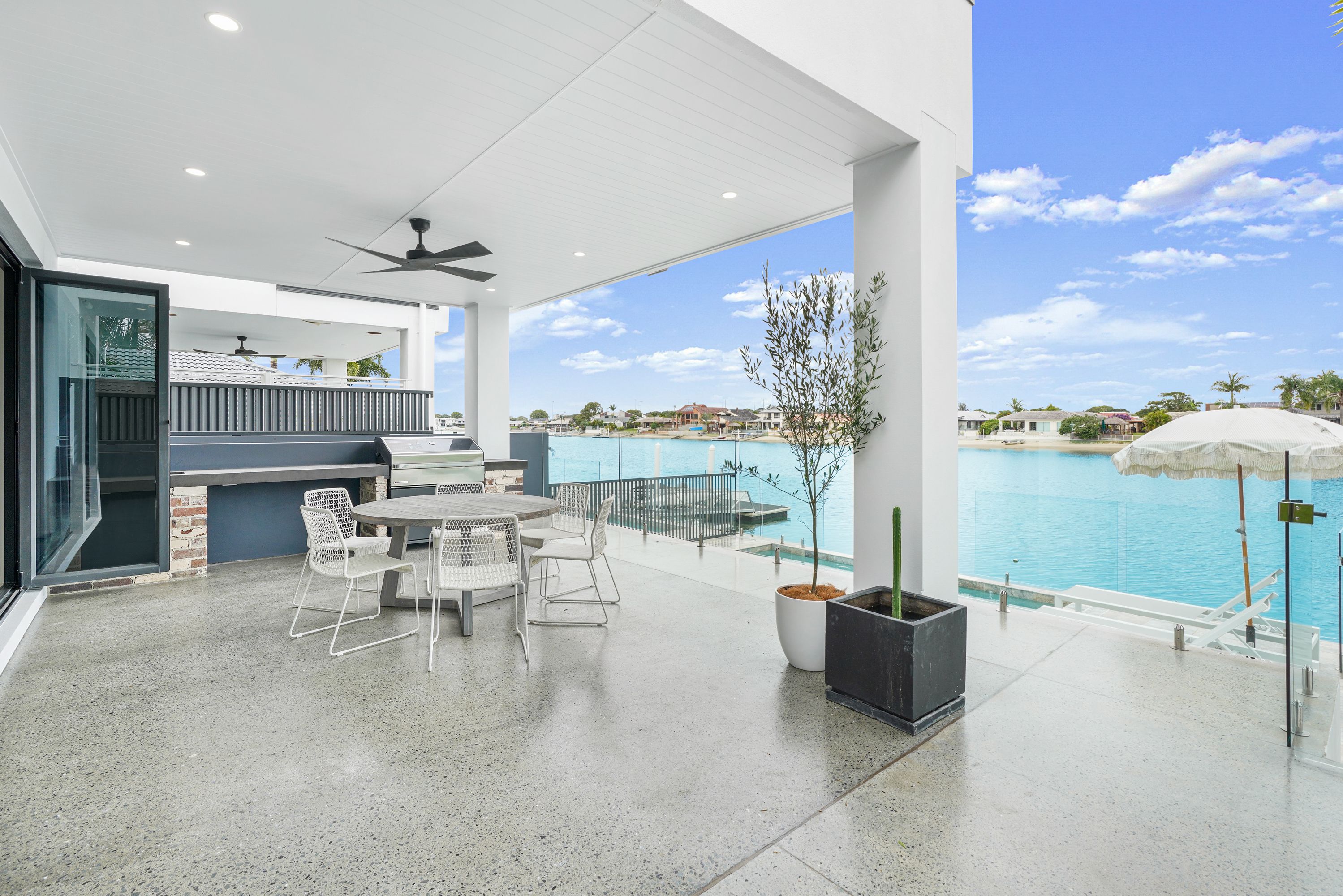 2/9 Diplacus Drive, Palm Beach, QLD 4221