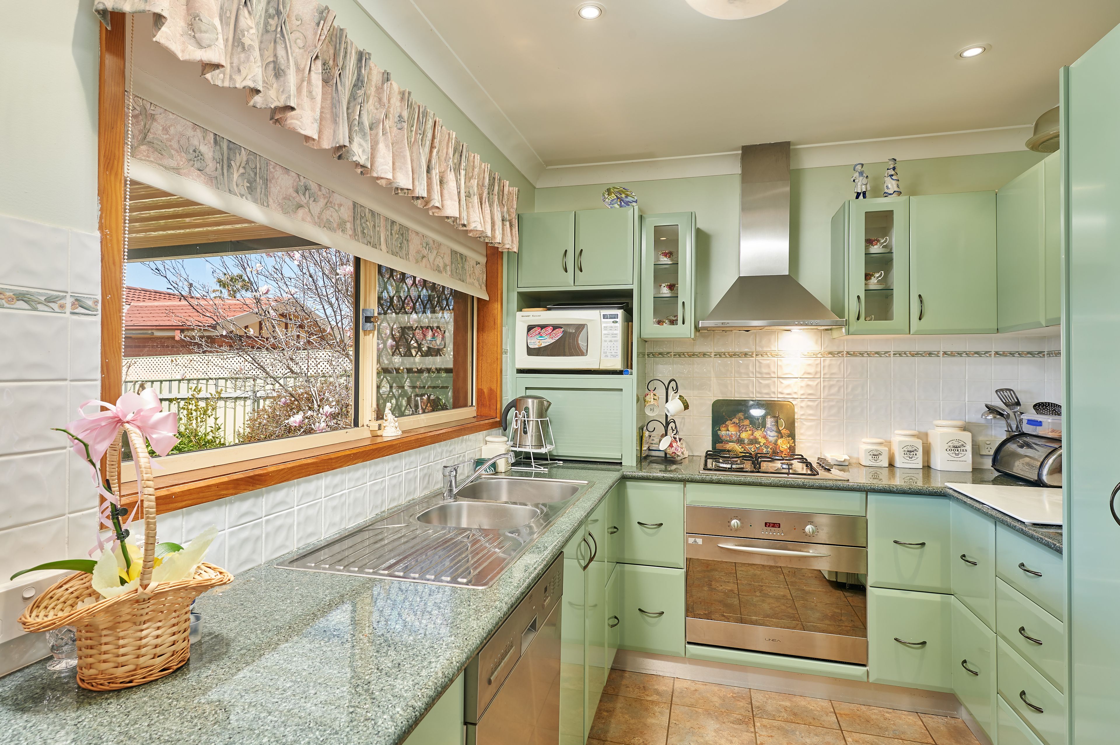 32 Girraween Mews, Glenfield Park, NSW 2650