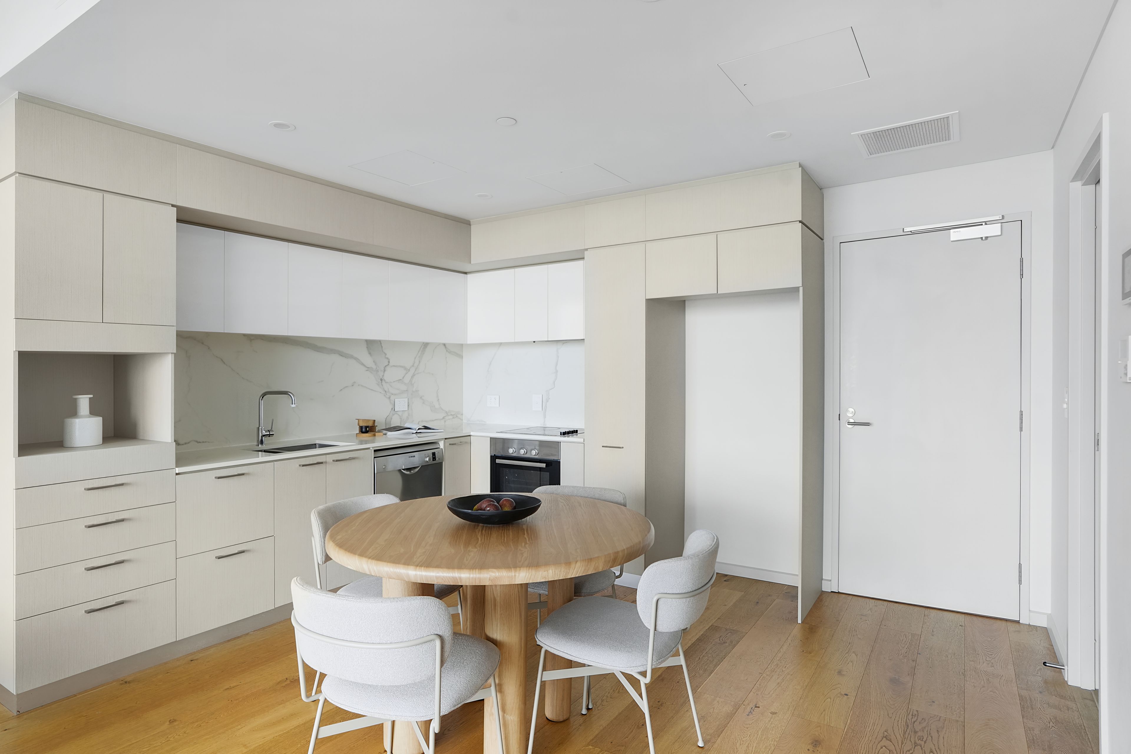 1402/105 Stirling Street — photo 4 of 30