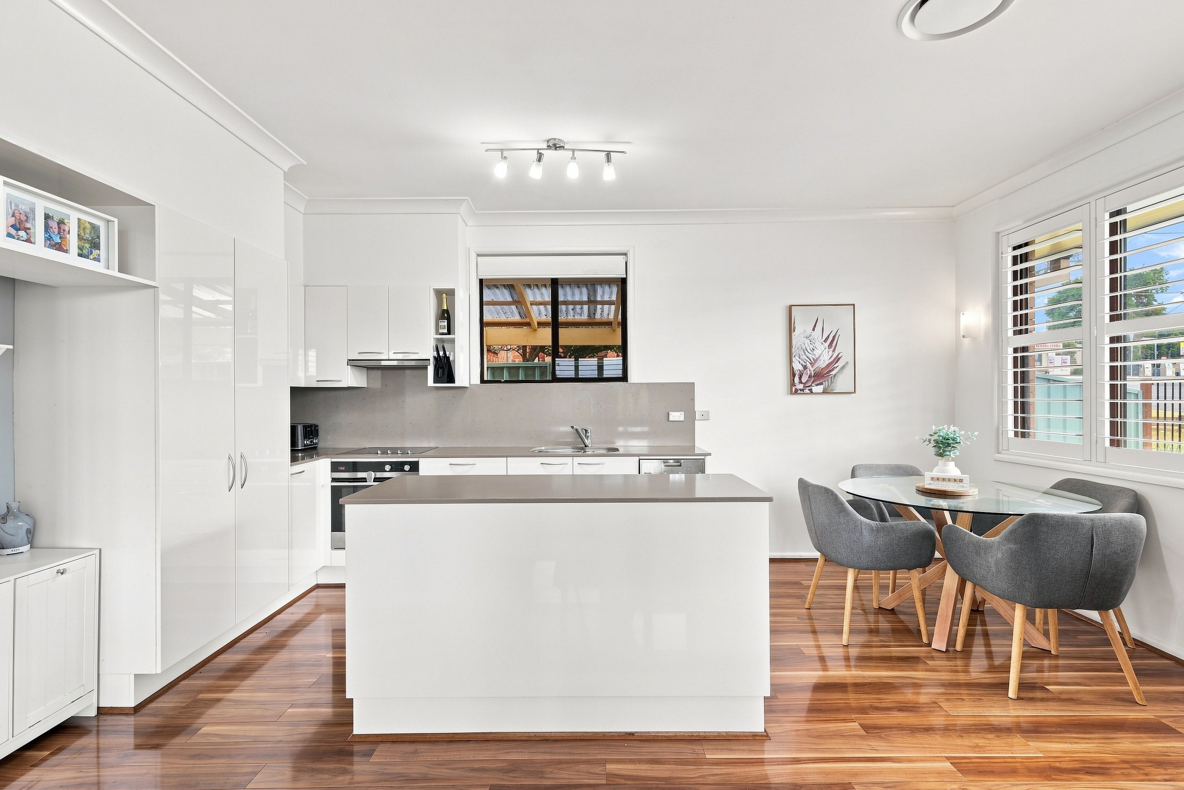 96 Hooke Street — photo 4 of 12