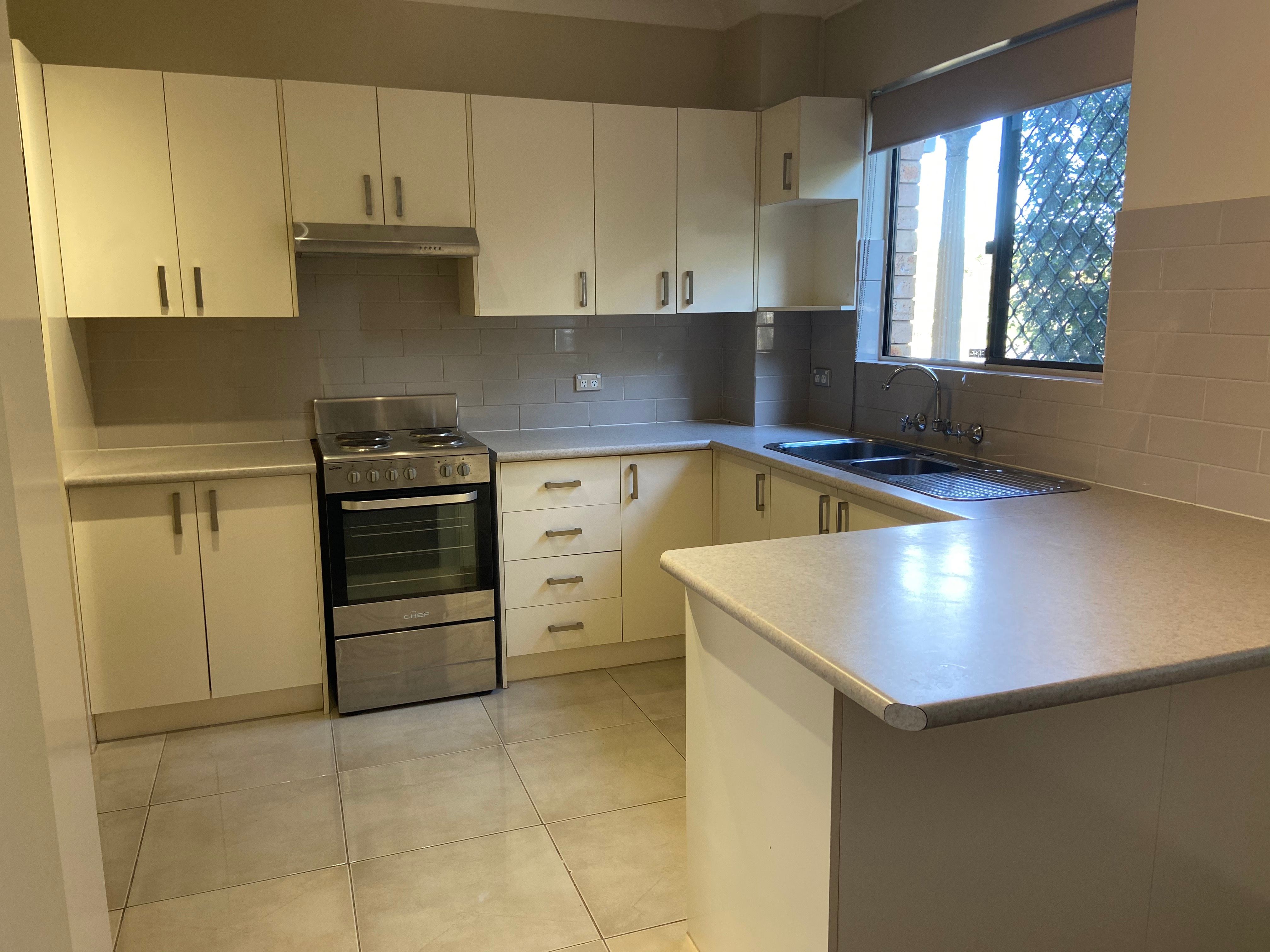 2/5 The Crescent, Penrith, NSW 2750