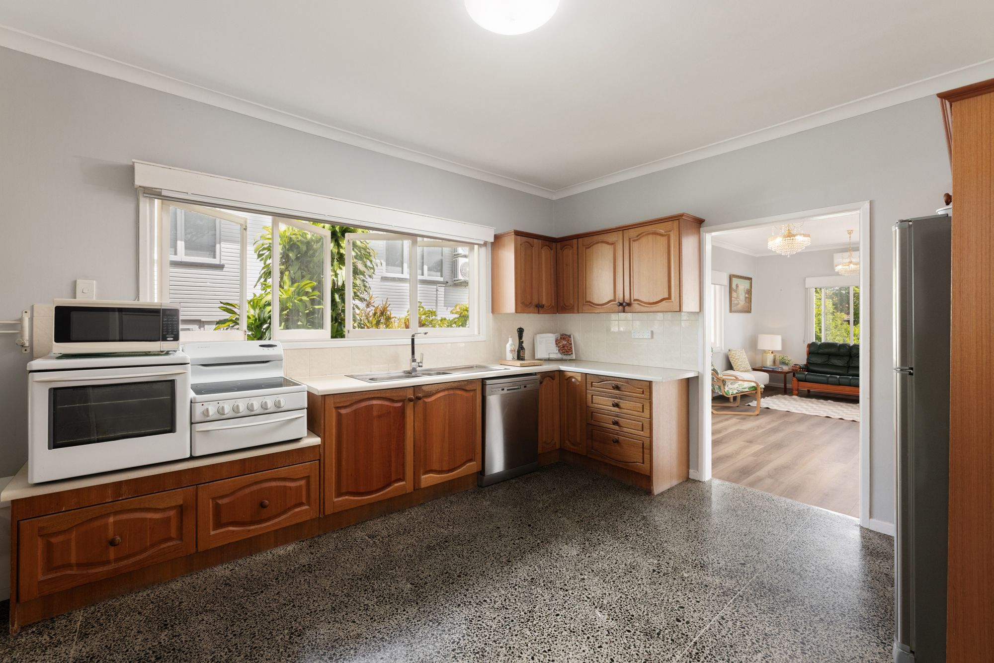 92 Pozieres Road, Tarragindi, QLD 4121