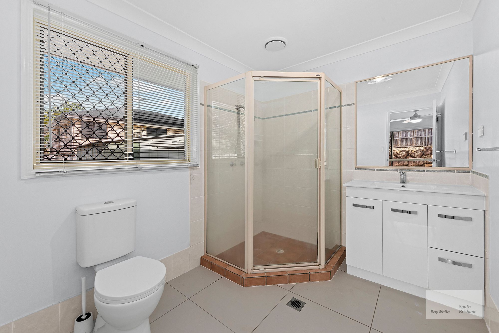 34 Fairmont Crescent — photo 10 of 14