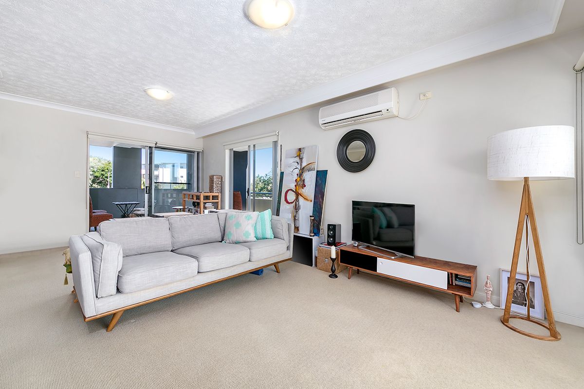 19 Thorn Street, Kangaroo Point QLD 4169