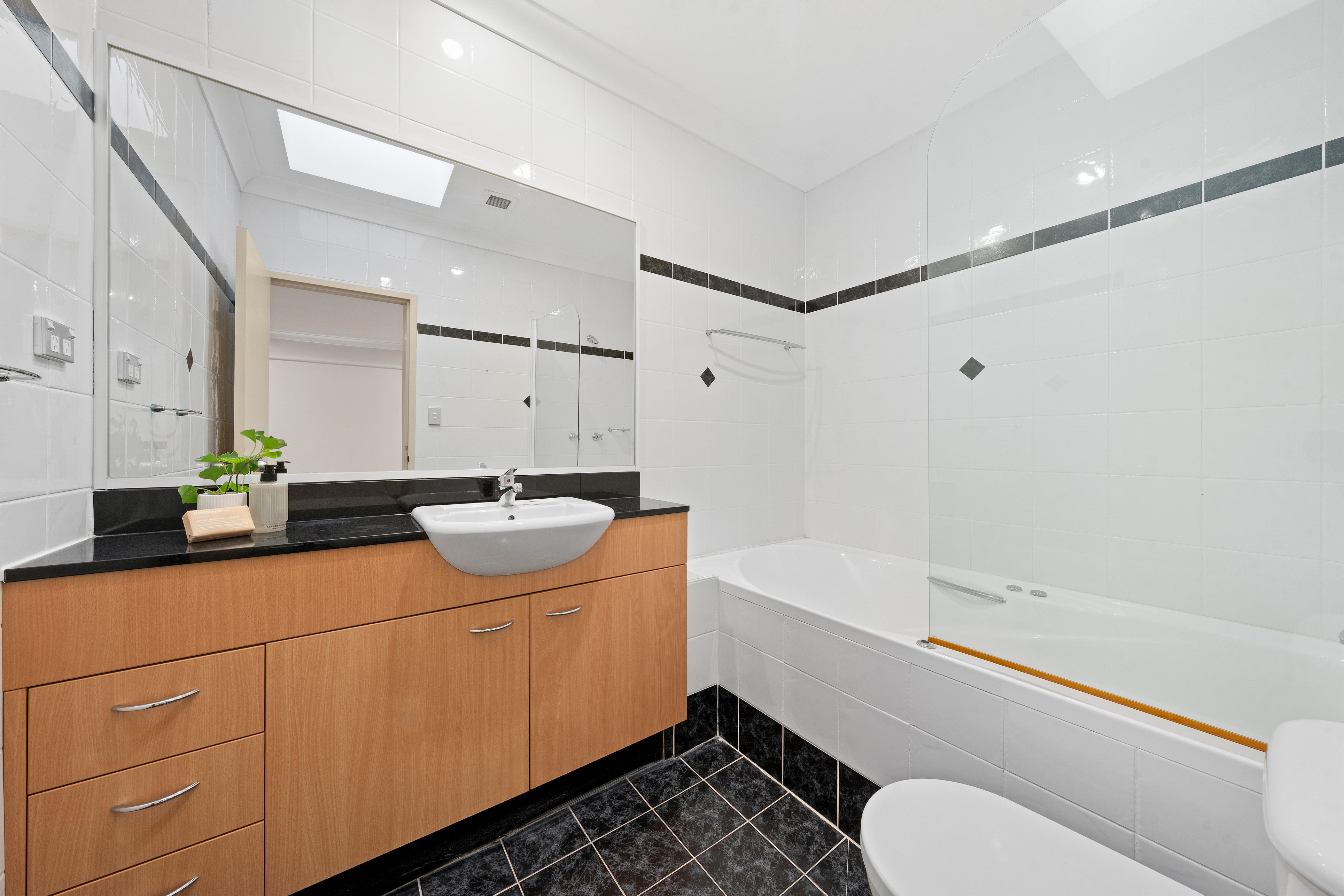 31/7 Freeman Road — photo 9 of 13