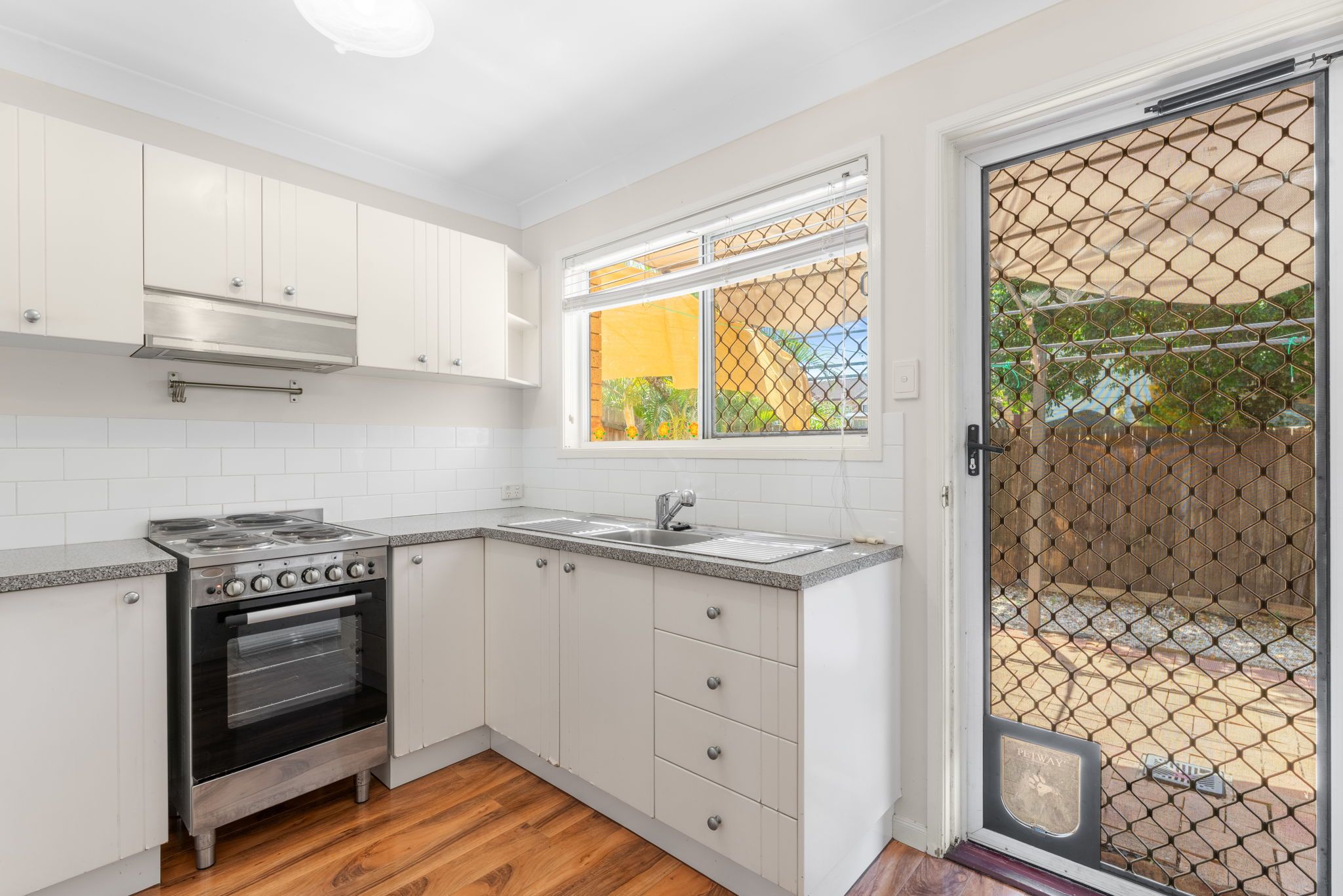 27/3809 Pacific Highway — photo 4 of 16