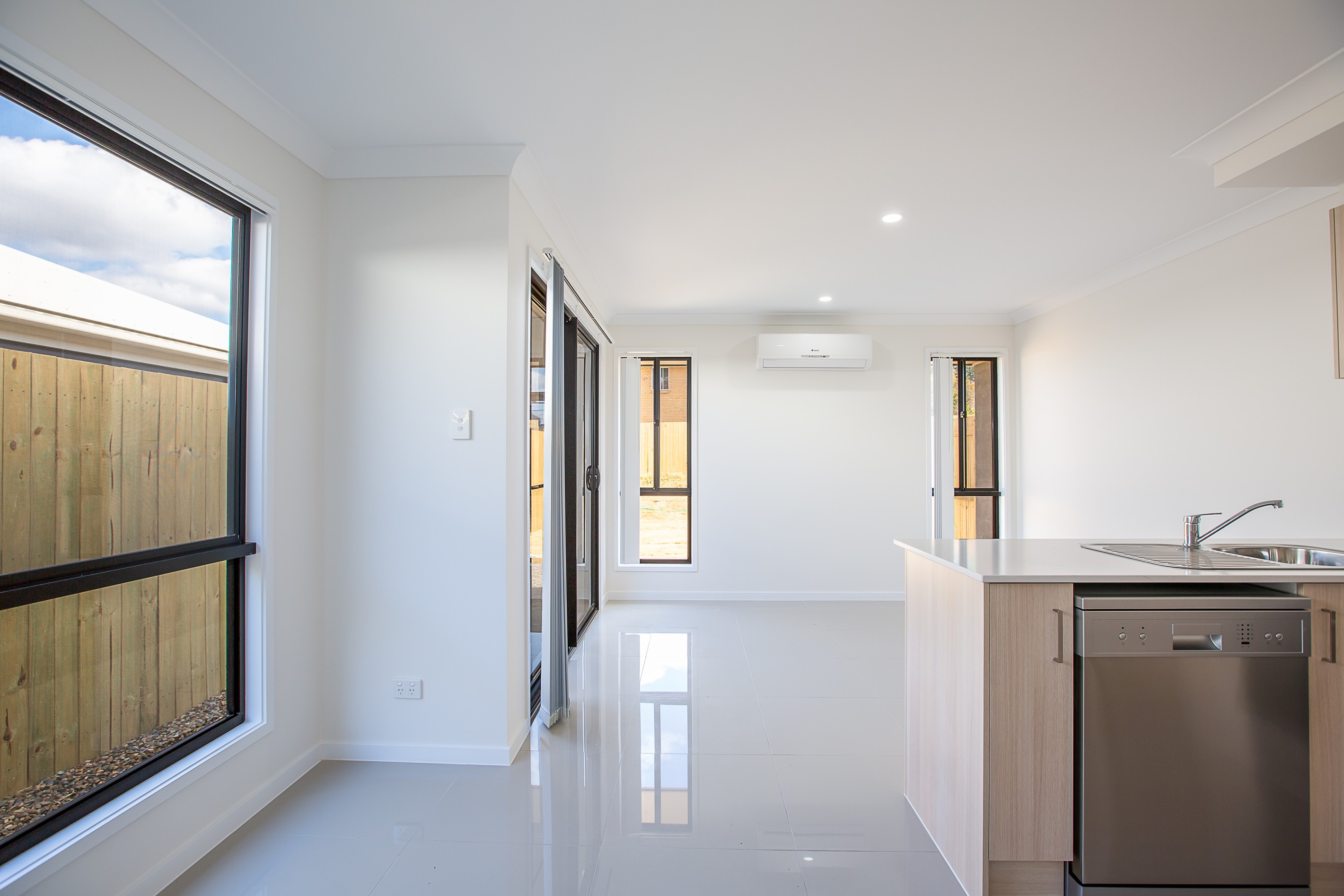 2/5 Juniper Court, Brassall, QLD 4305