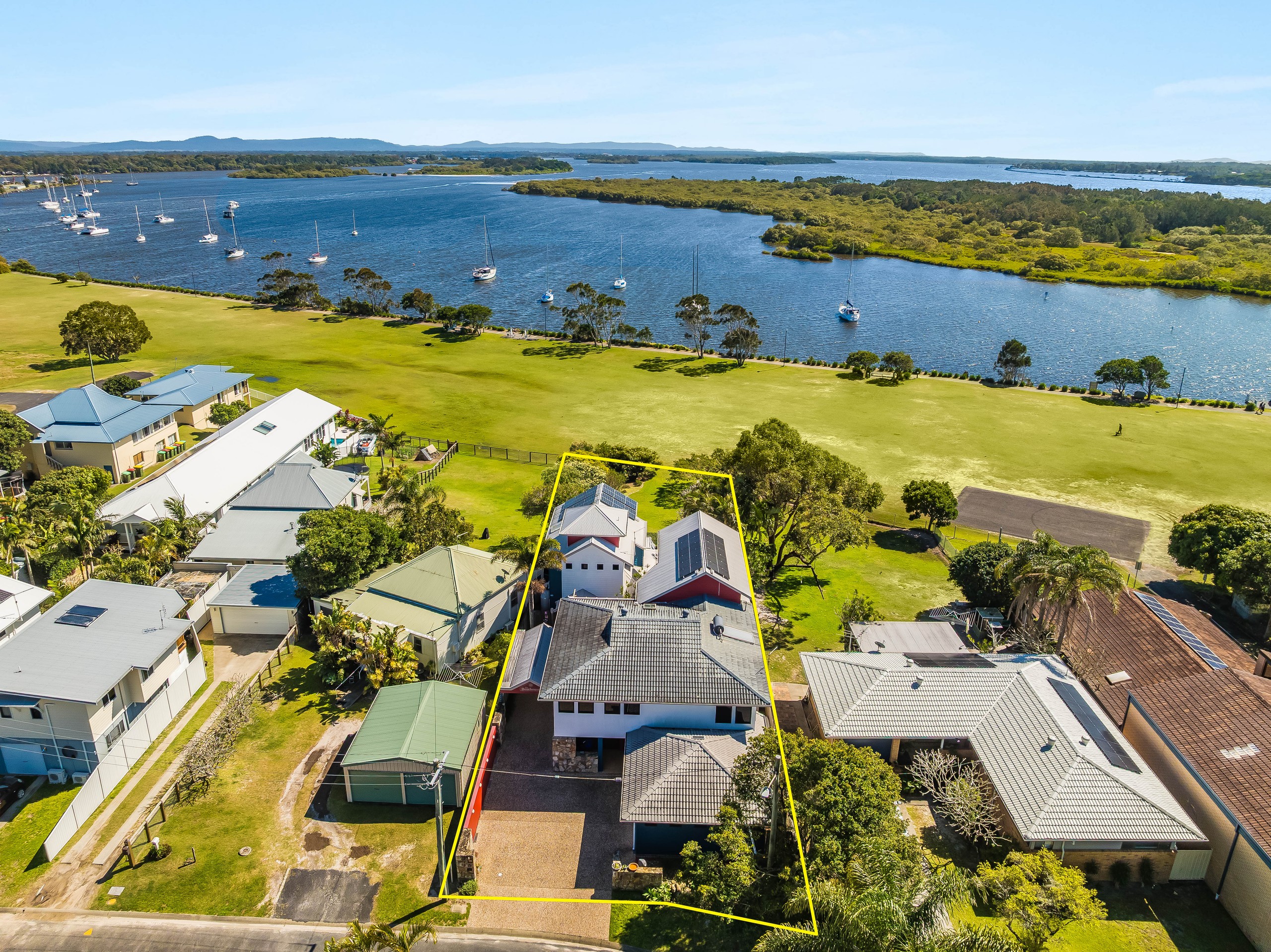 1 Bent Street, Yamba, NSW 2464