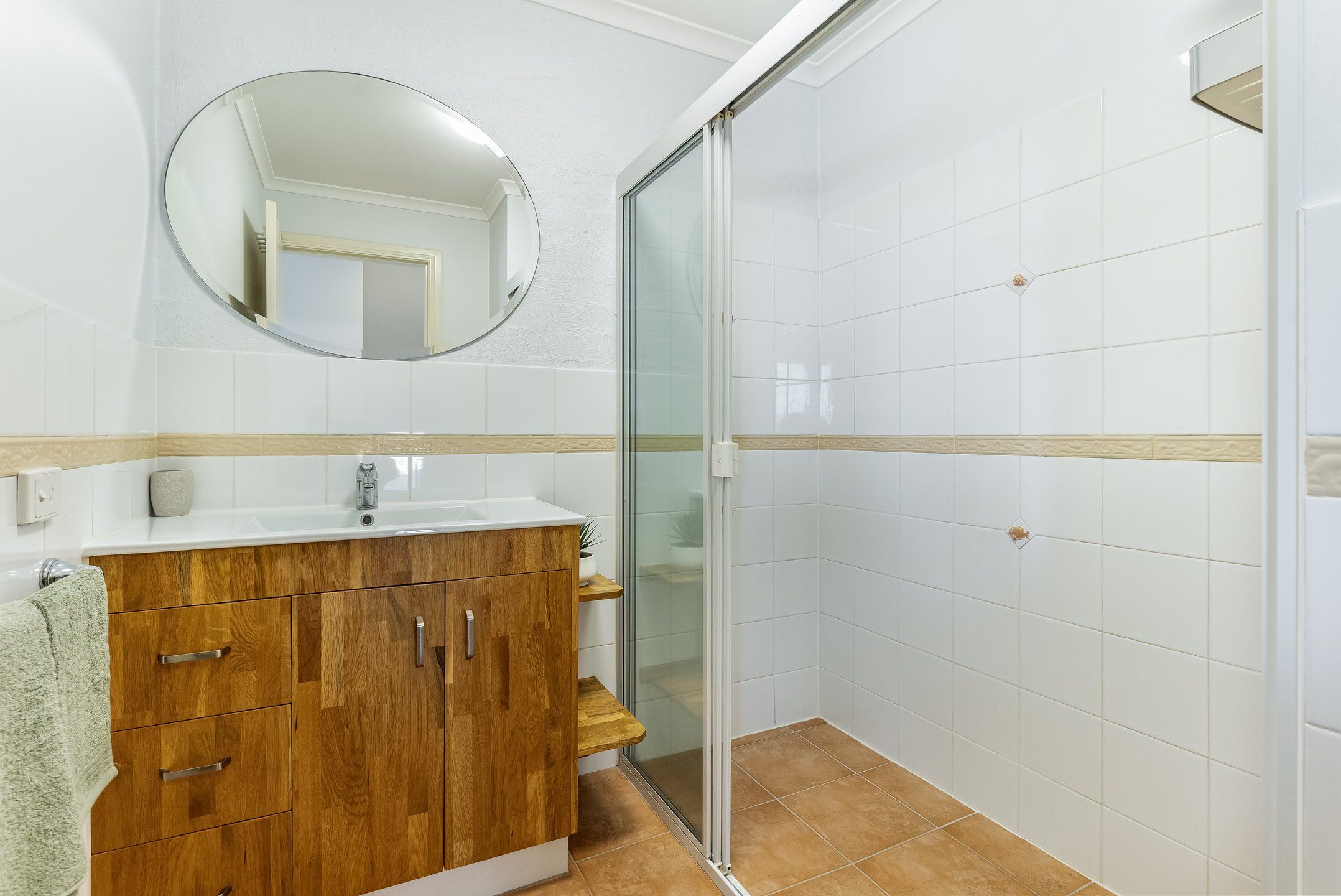 2/4 Coldstream Street — photo 8 of 13