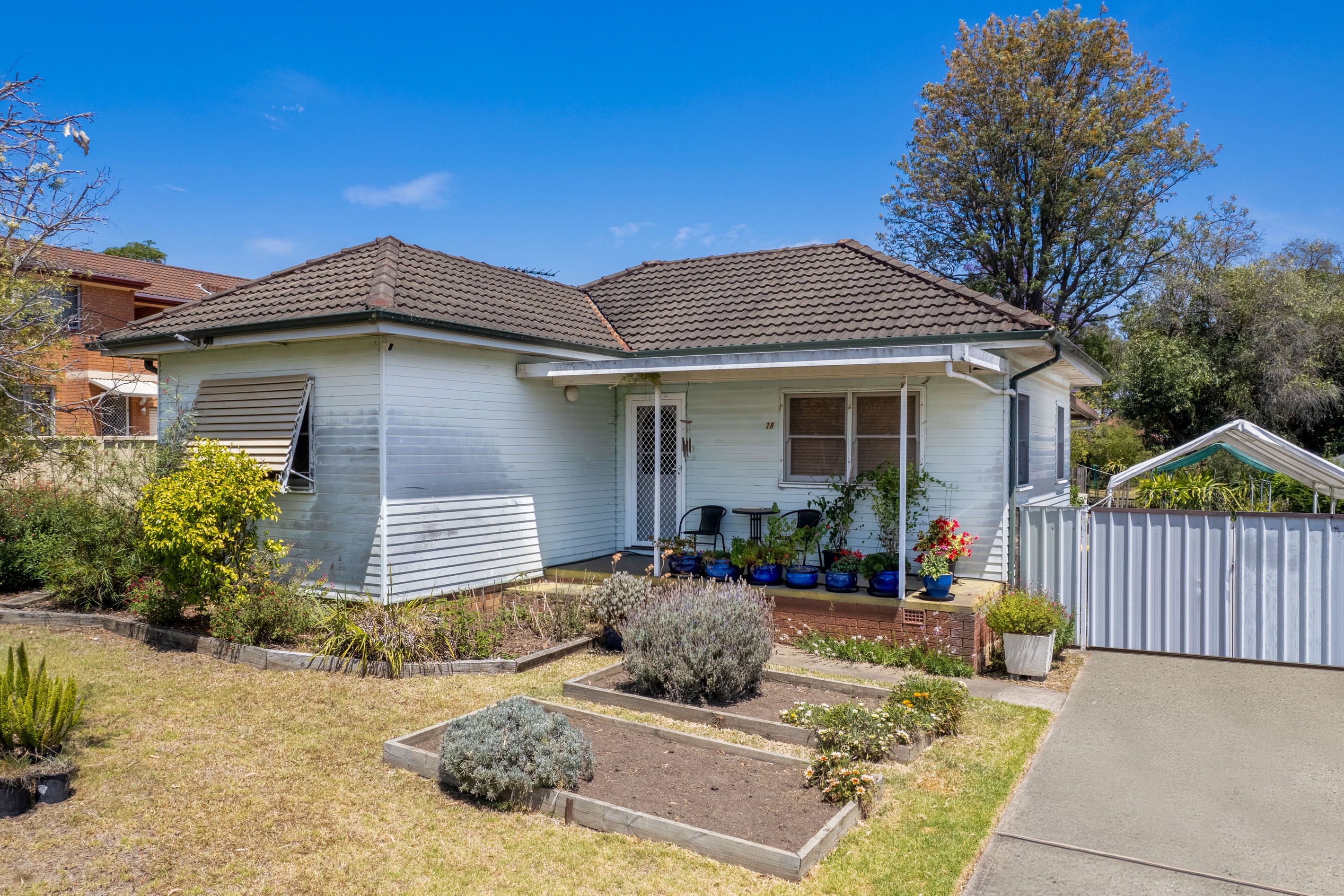 18 Bunbury Road, Macquarie Fields, NSW 2564